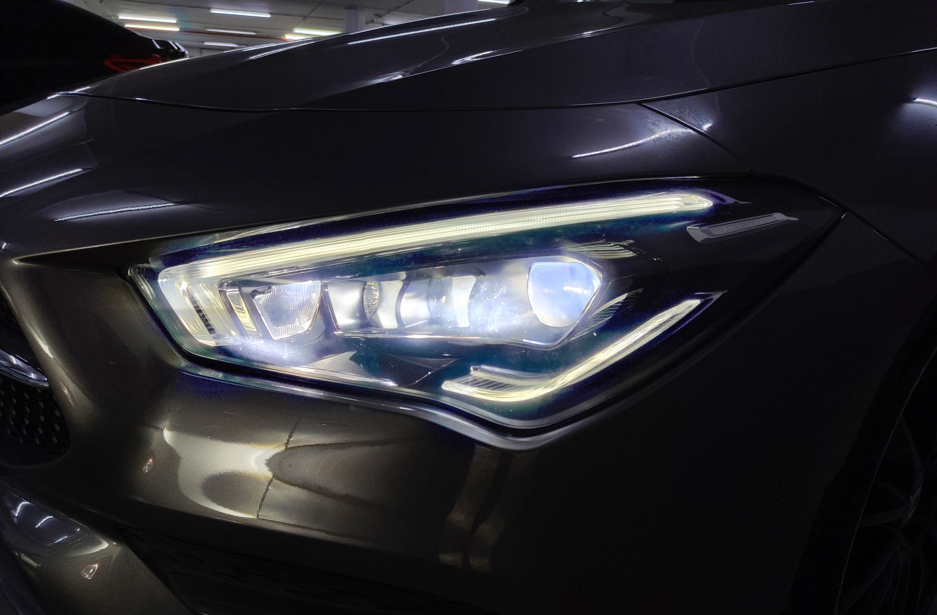 Mercedes-Benz CLA 200 Pack AMG - foto 19