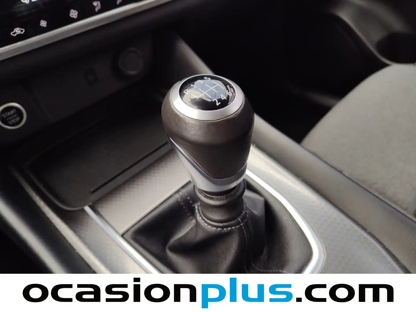 Foto Nissan QASHQAI Nissan Qashqai DIG-T 140 mHEV N-Connecta 4x2 (140 CV)