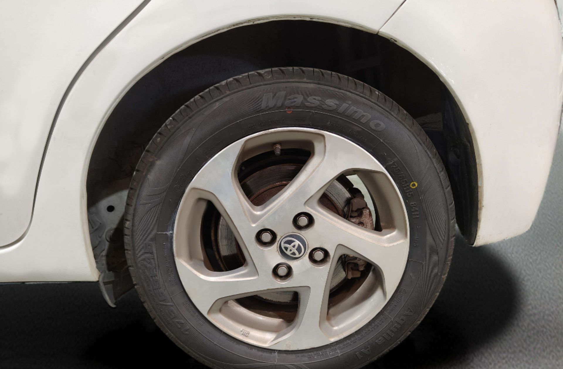 Toyota Yaris 1.5 Hybrid Active - foto 31