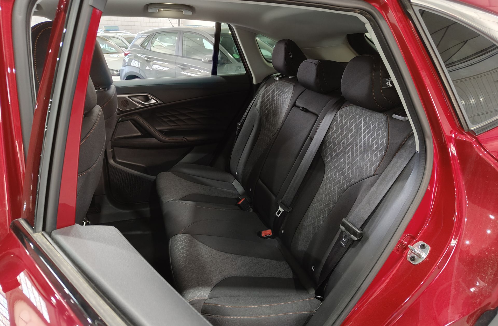 MG HS 1.5T Comfort DCT - foto 13