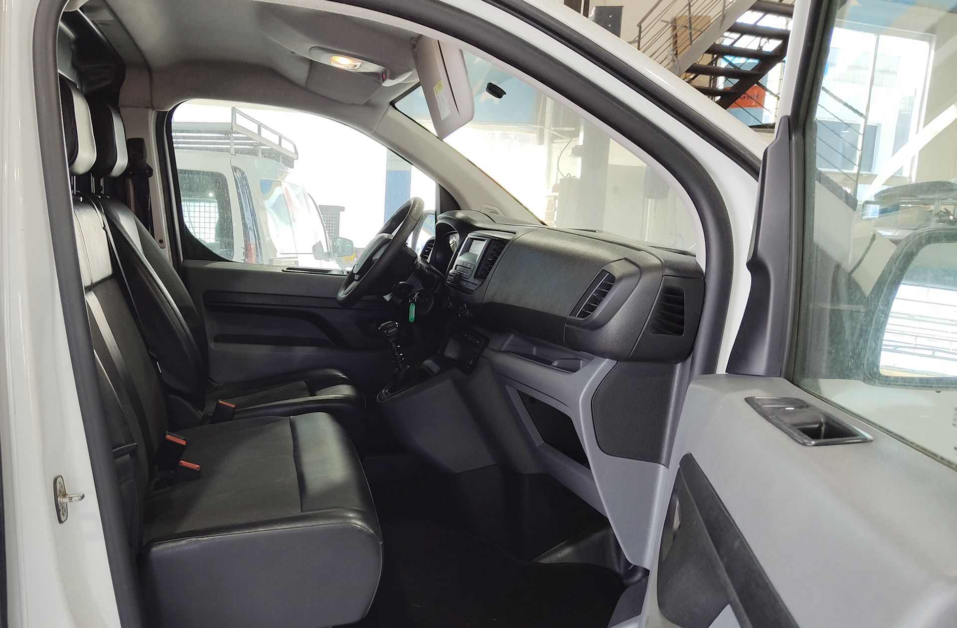 Peugeot Expert BlueHDi 120 Pro Standard - foto 14