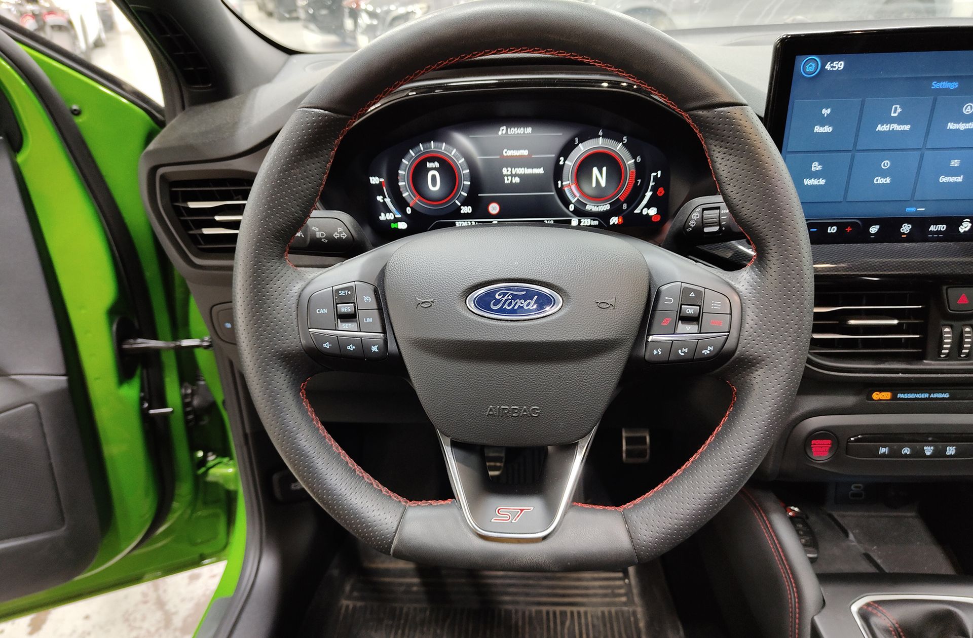 Ford Focus 2.3 EcoBoost ST 3 - foto 26