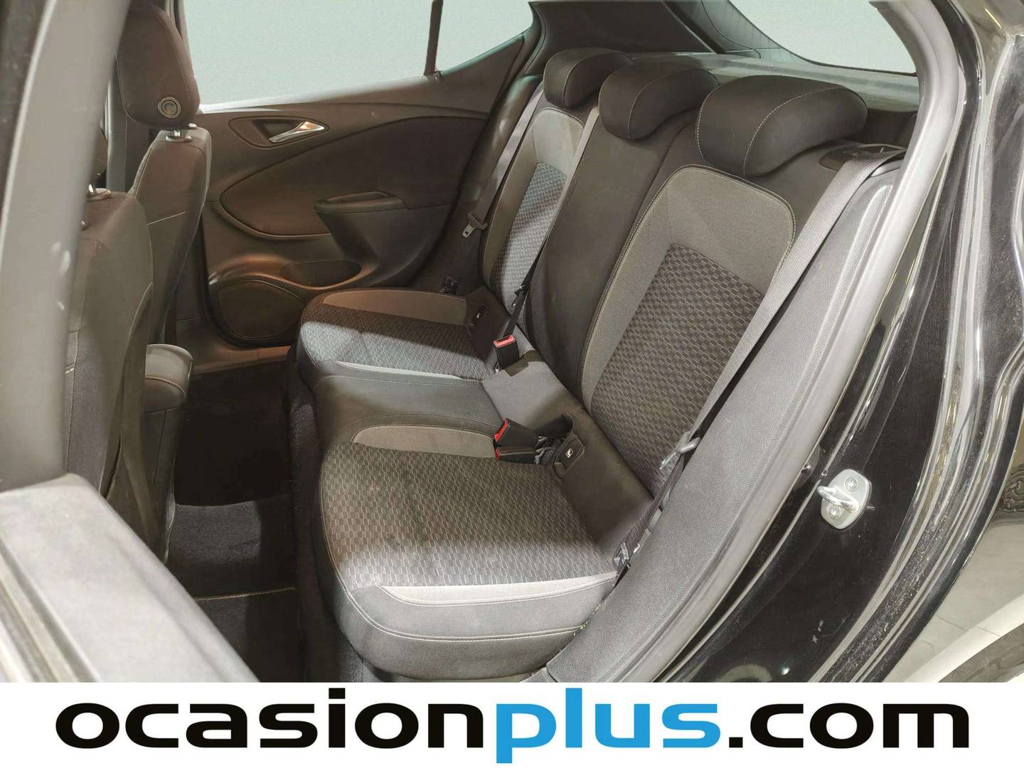Foto asientos traseros Opel Astra Opel Astra 1.5 D Edition (105 CV)