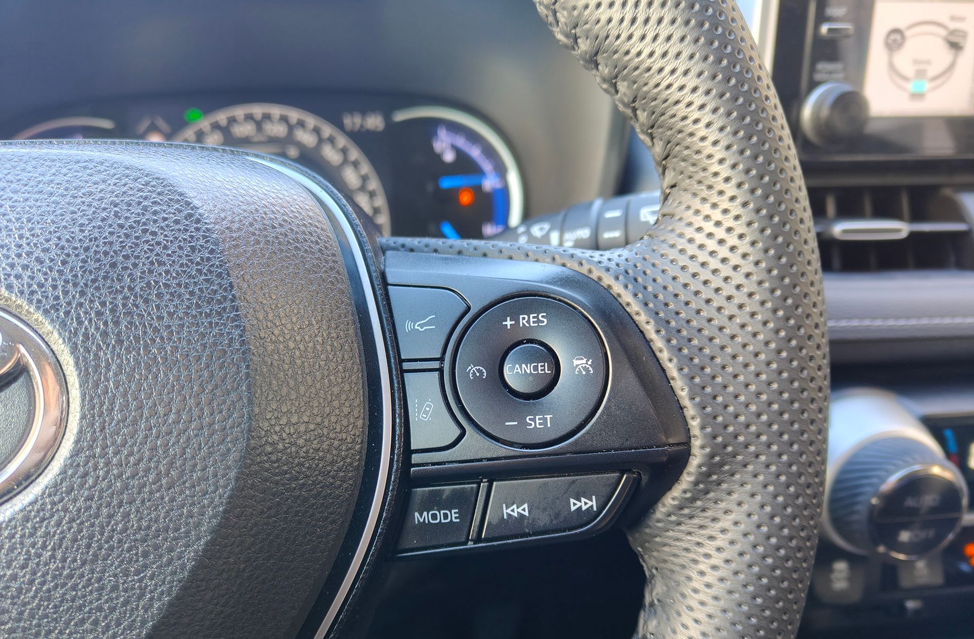 Toyota RAV4 2.5l hybrid Luxury - foto 34