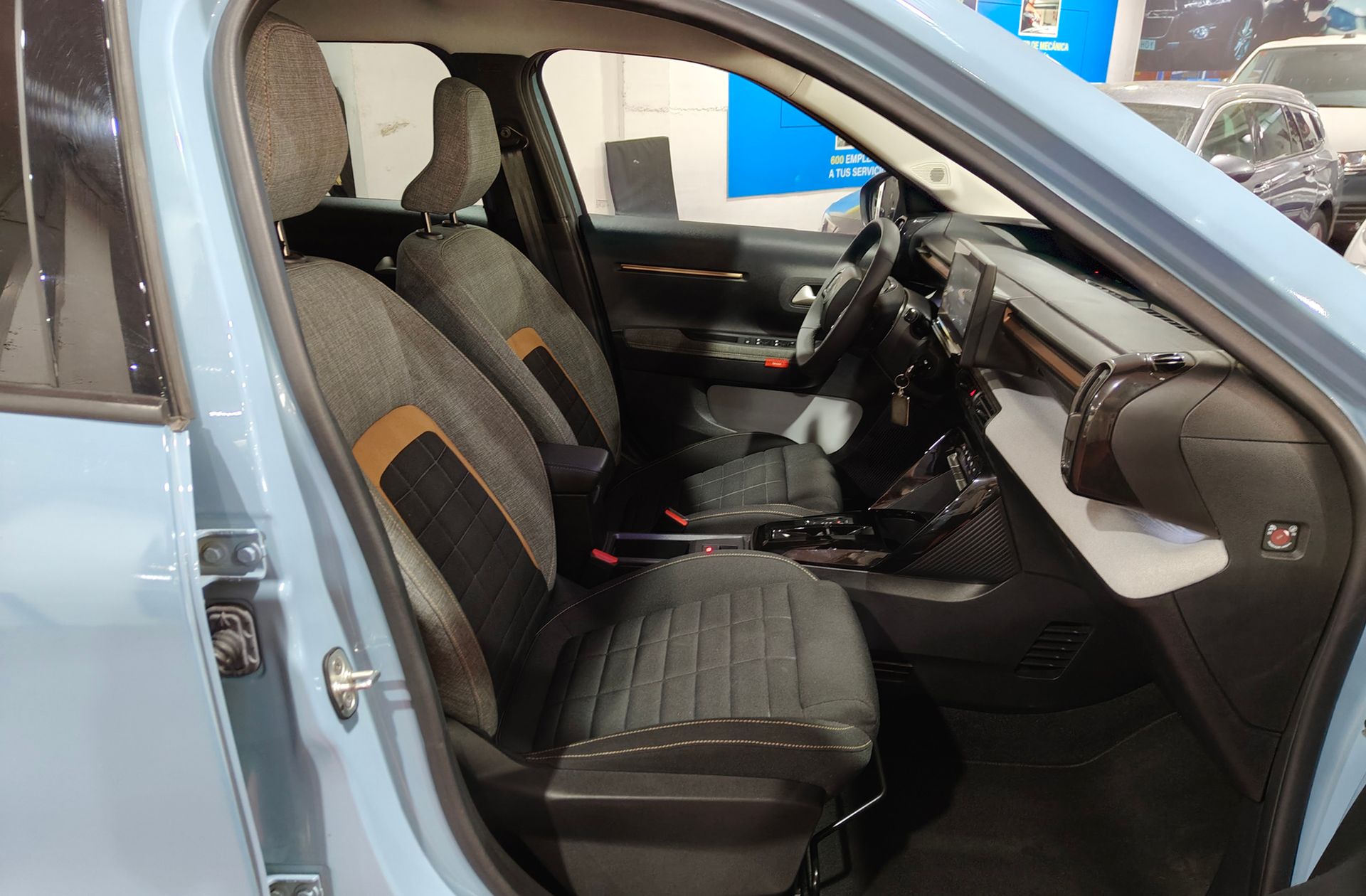 Citroën C3 Aircross Hybrid 145 Plus e-DCS6 - foto 18