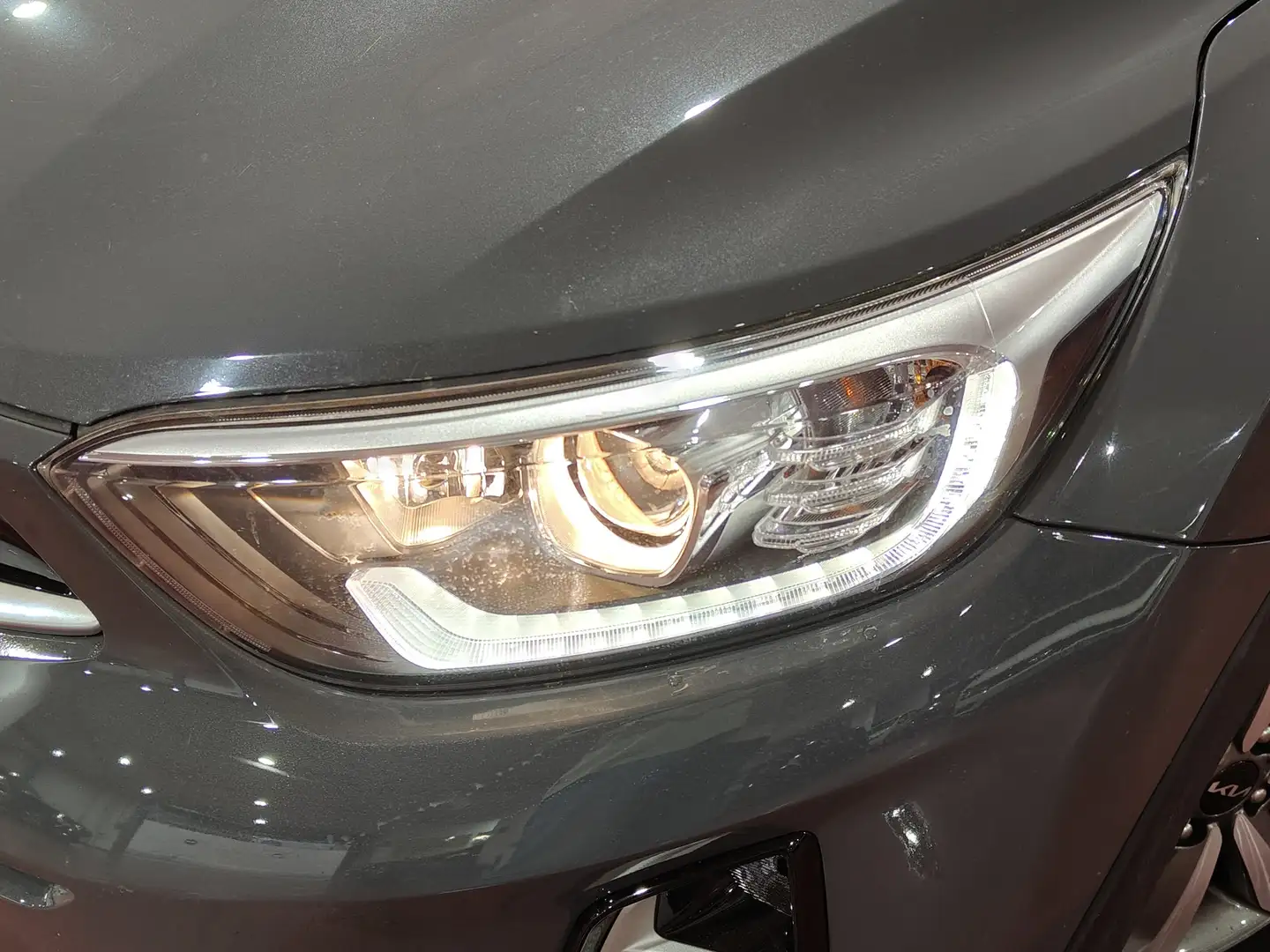 Foto KIA Stonic Kia Stonic 1.0 T-GDi MHEV Drive iMT (100 CV)