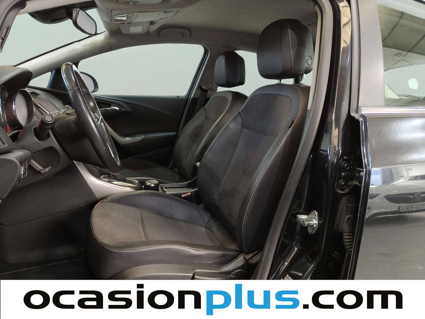 Foto asientos delanteros Opel Astra Opel Astra 2.0 CDTi Cosmo Auto (160 CV)