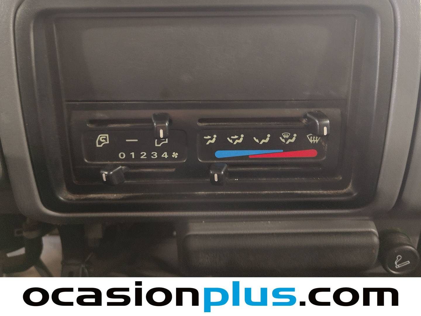 Nissan Cabstar E Nissan Cabstar Chasis 3.0 TL 120.35/1 corta (120 CV) 2002