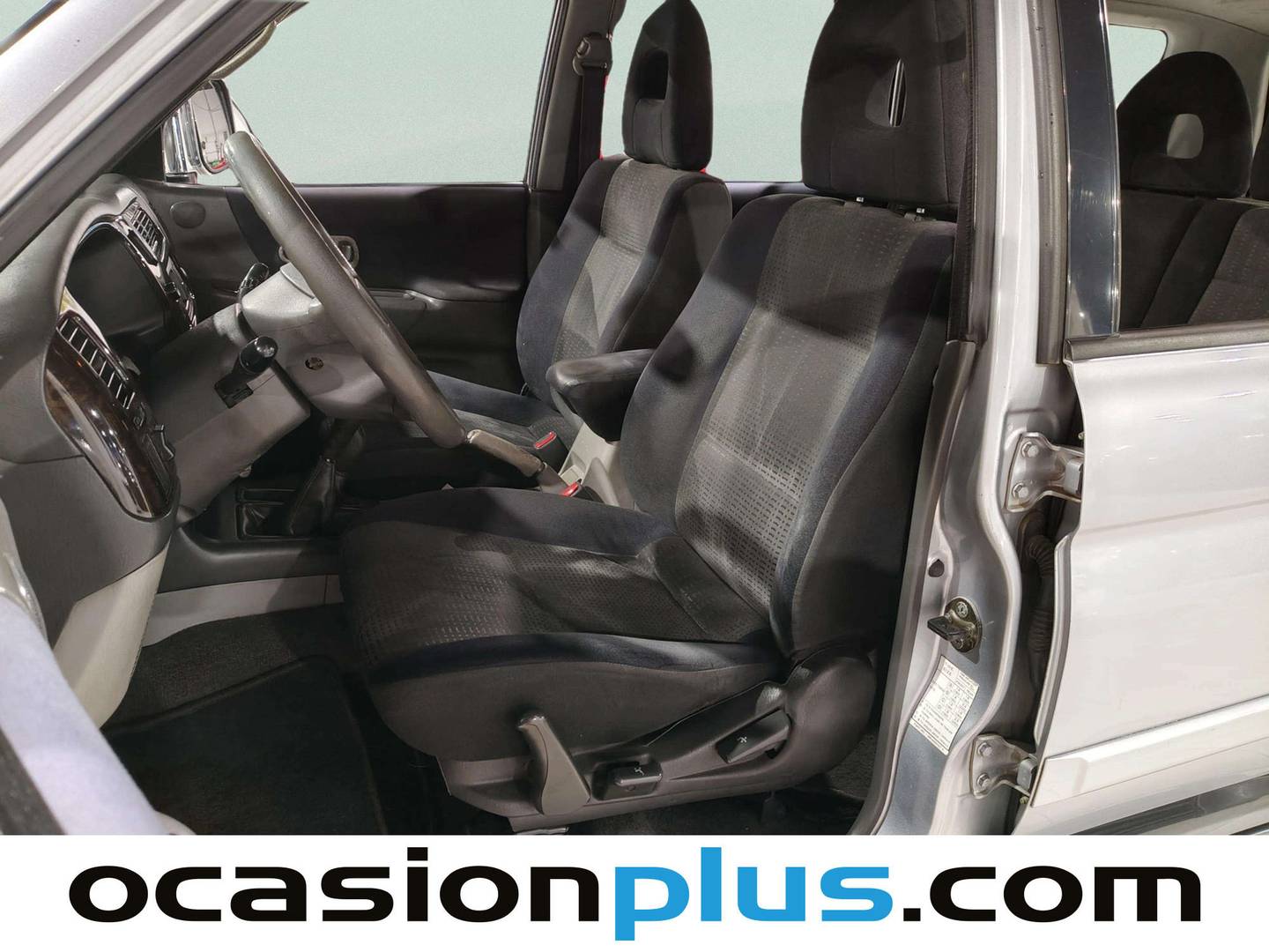 Foto asientos delanteros Mitsubishi Montero Sport Mitsubishi Montero Sport 2.5 Tdi GLS (115 CV)