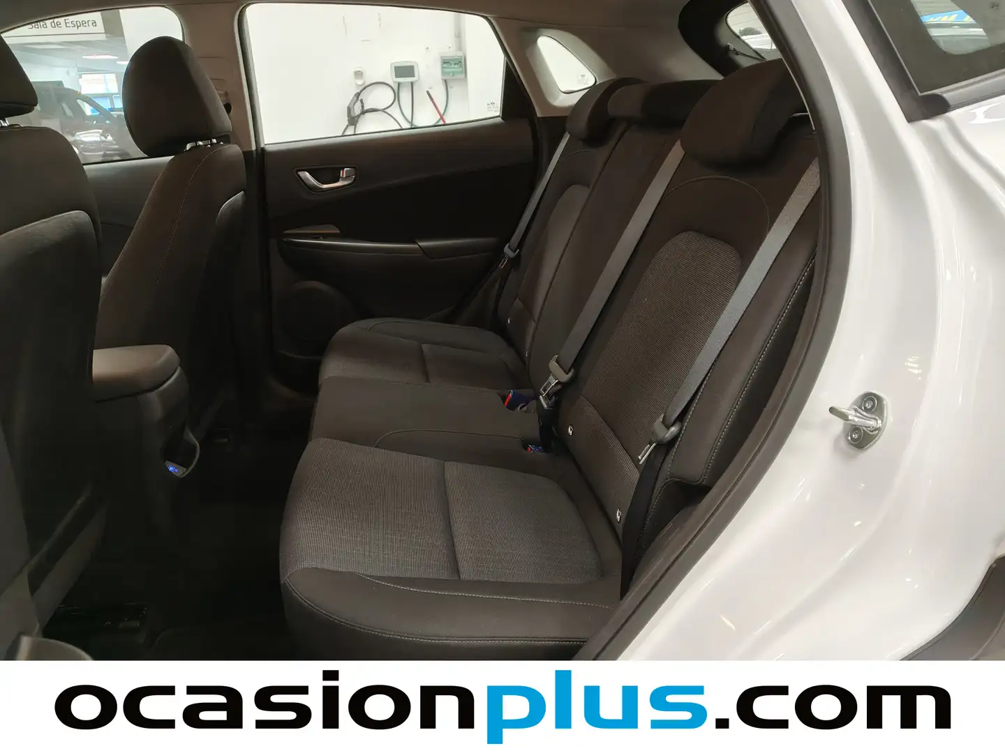 Foto Hyundai Kona Hyundai Kona 1.0 TGDi Maxx 4x2 DCT (120 CV)