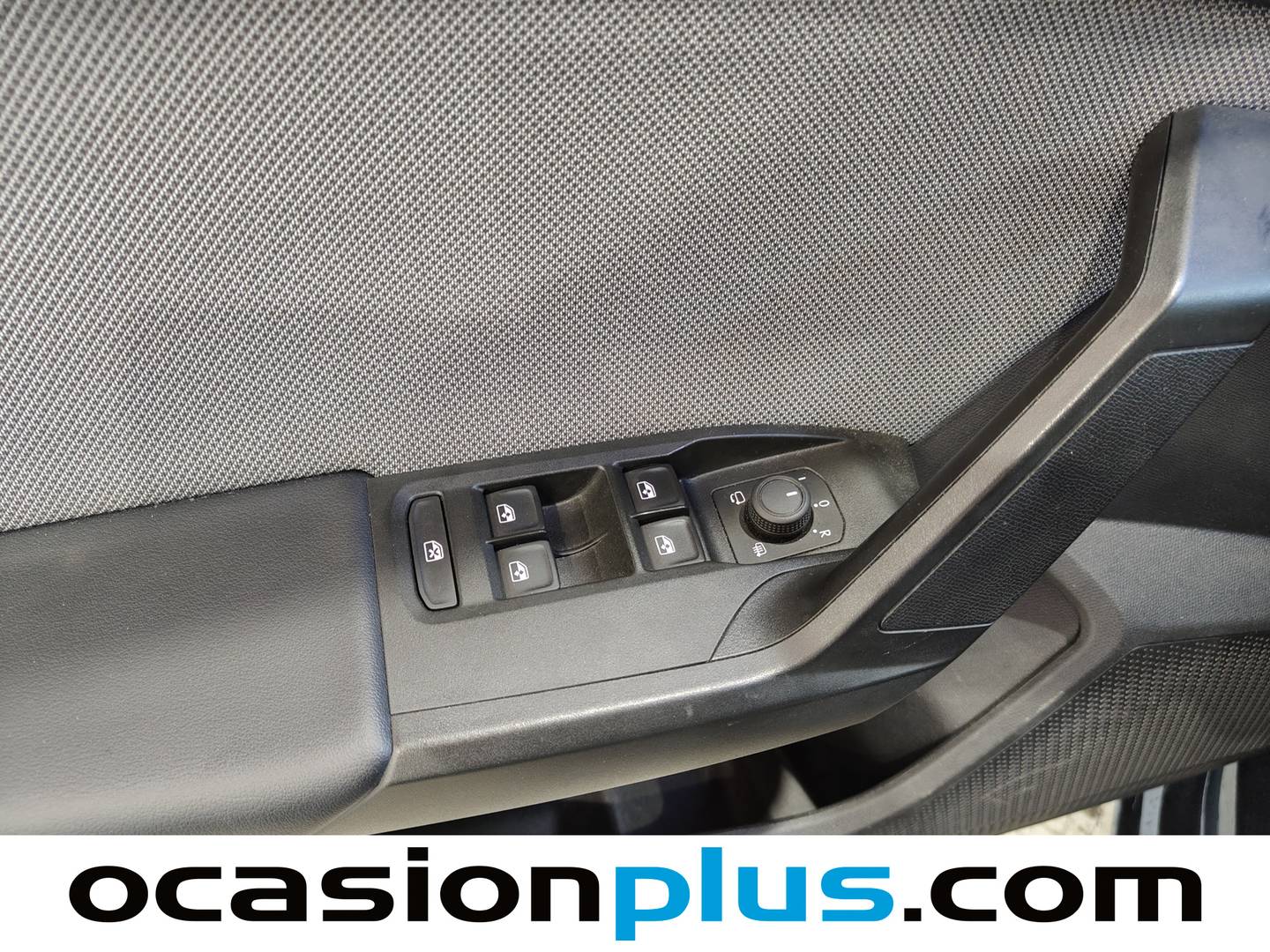 Foto Seat León SEAT León ST 1.5 eTSI Style 25 Aniversario  (116 CV)