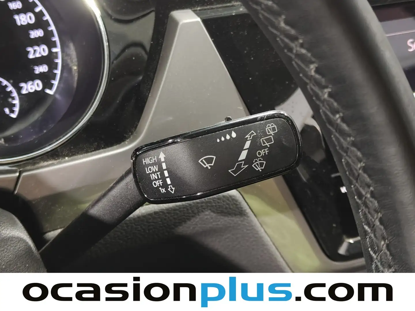 Foto Volkswagen Touran Volkswagen Touran Business 2.0 TDI (122 CV)