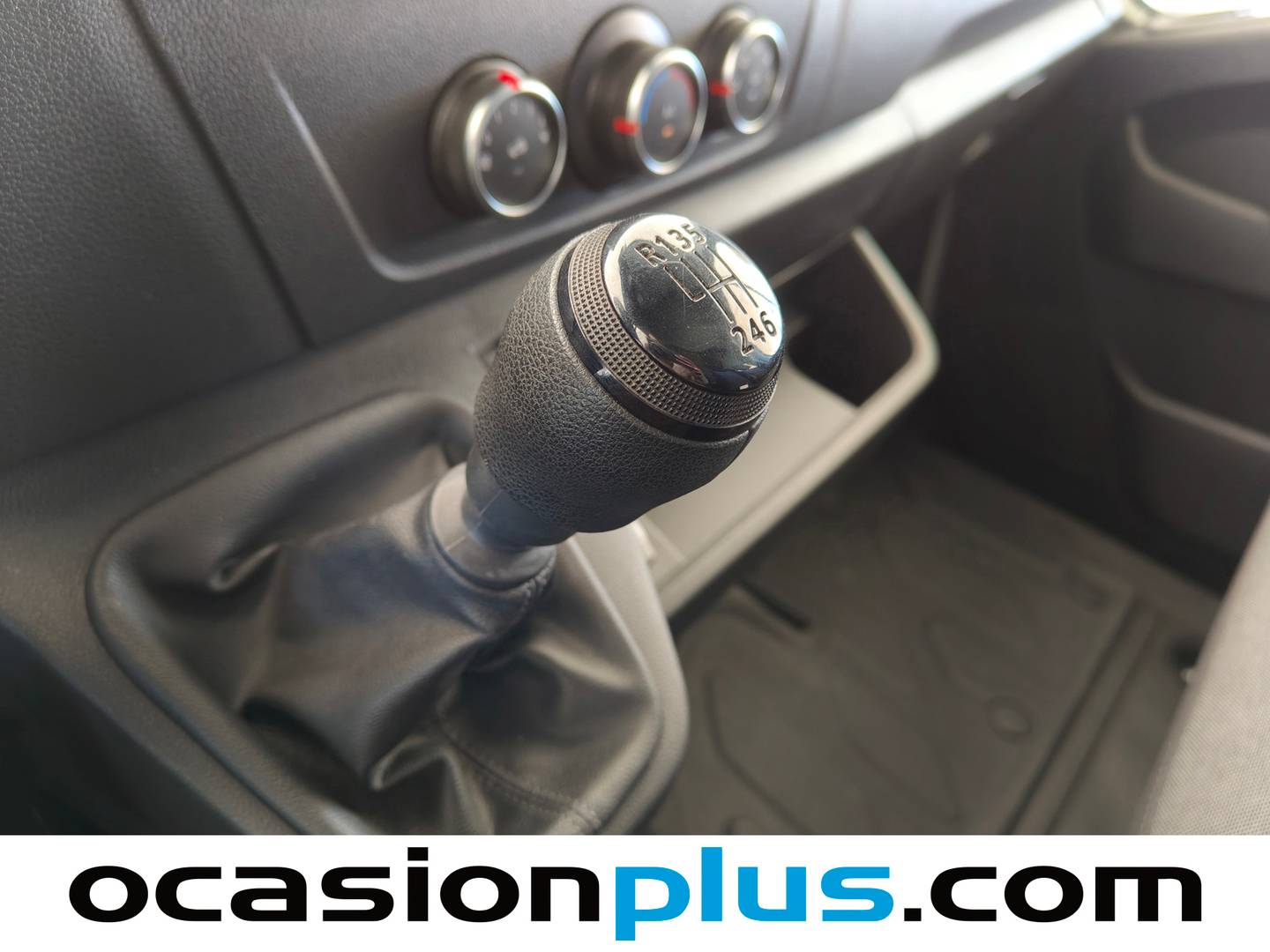 Renault Master Renault Master Combi 6 L2H2 3300 dCi (135 CV) de segunda mano