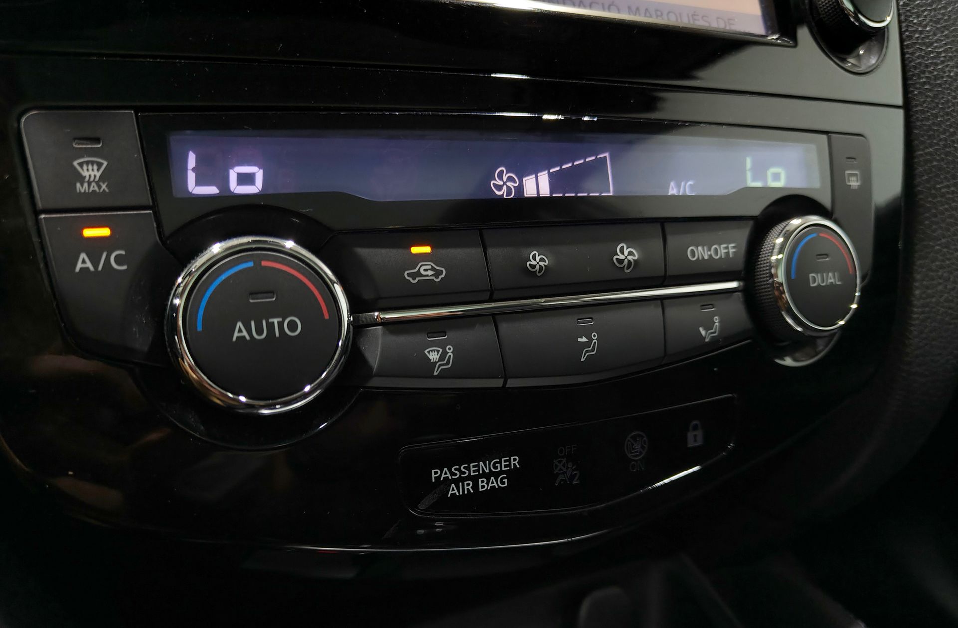 Nissan Qashqai DIG-T 115 N-Connecta 4x2 - foto 32