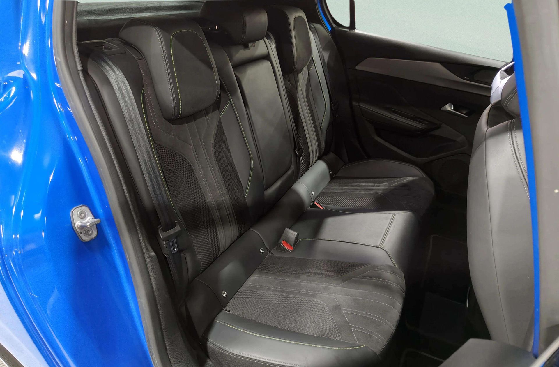 Peugeot 308 BlueHDi 130 GT EAT8 - foto 19
