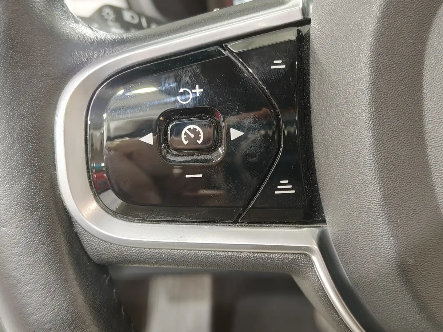 Foto Volvo S90 Volvo S90 2.0 D4 Momentum Auto (190 CV)