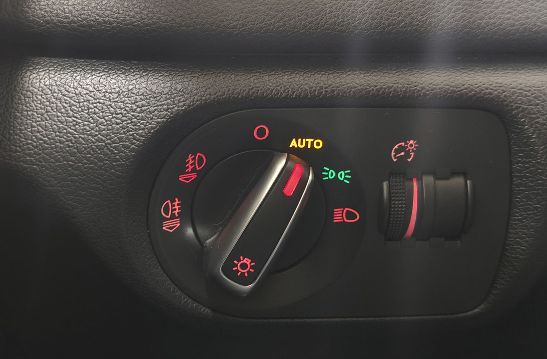 Audi Q3 Advanced 2.0 TDI - foto 21