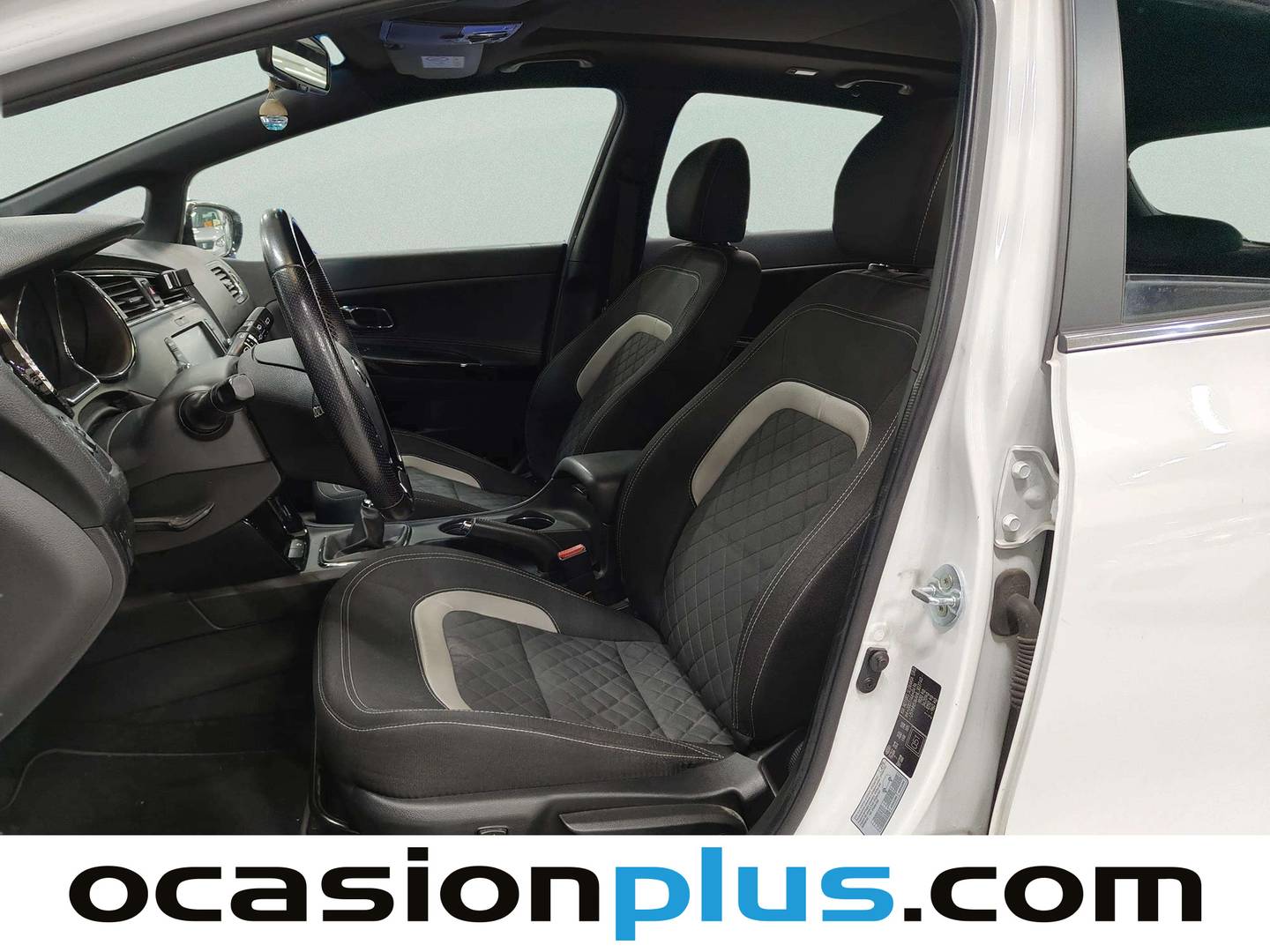 Foto asientos delanteros KIA Ceed KIA Ceed 1.6 CRDi VGT GT Line (136 CV)