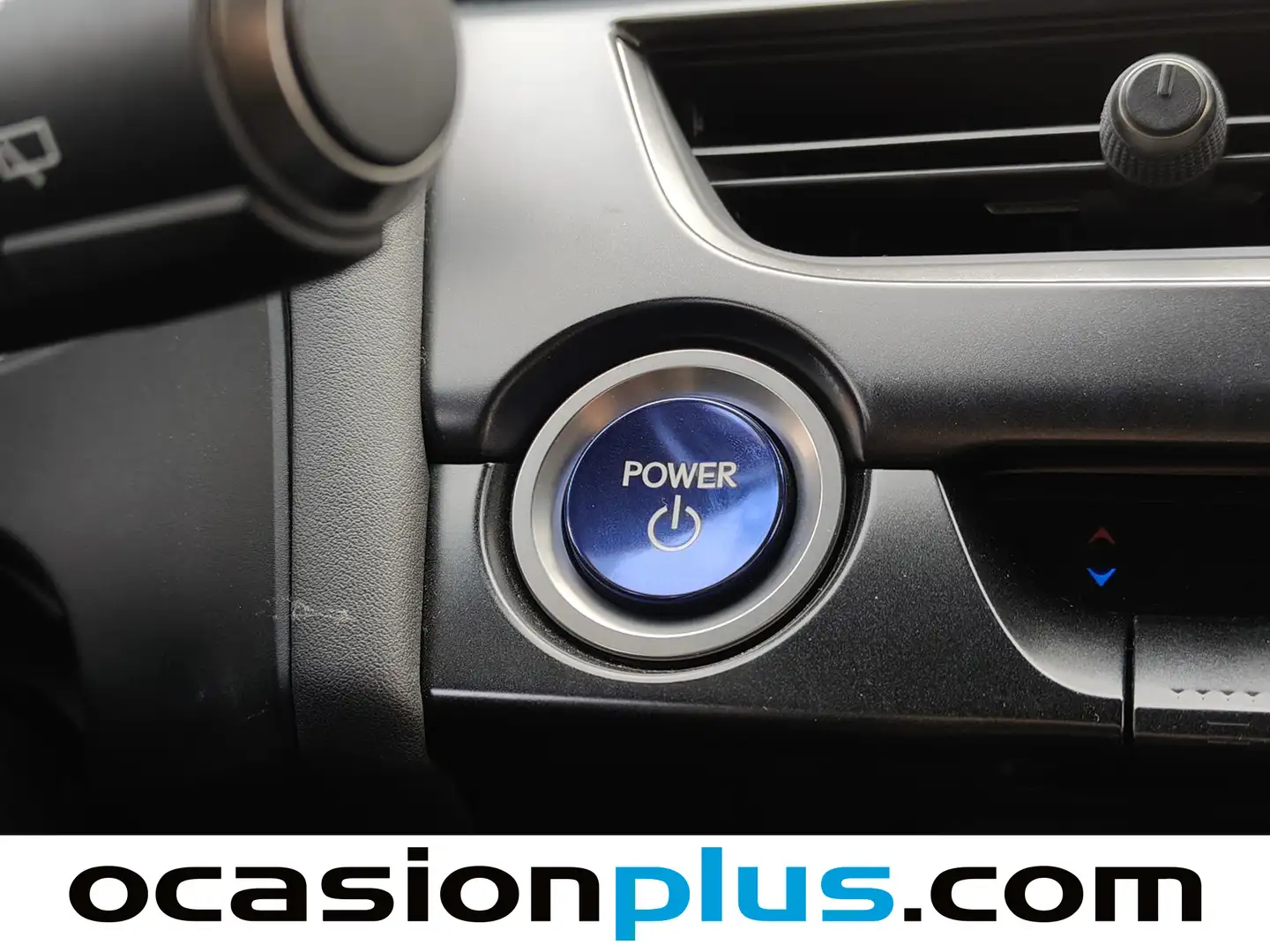 Foto Lexus UX Lexus UX 250h Business 2WD (184 CV)