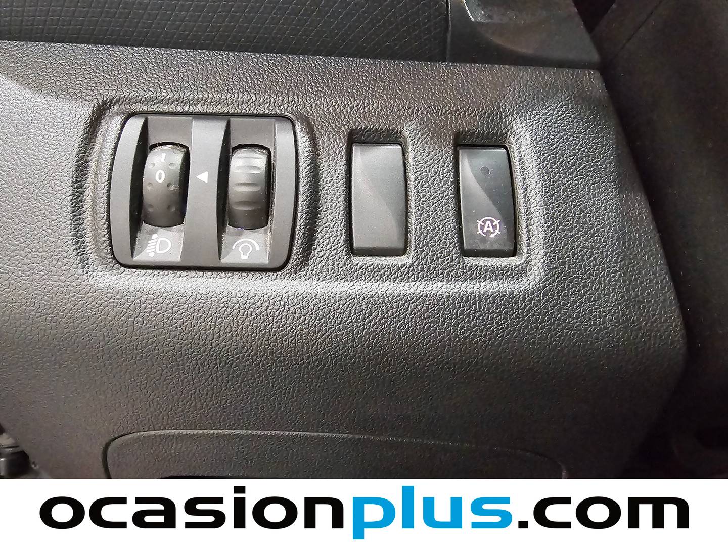 Equipamiento del Renault Clio Renault Clio Limited Energy TCe (90 CV)