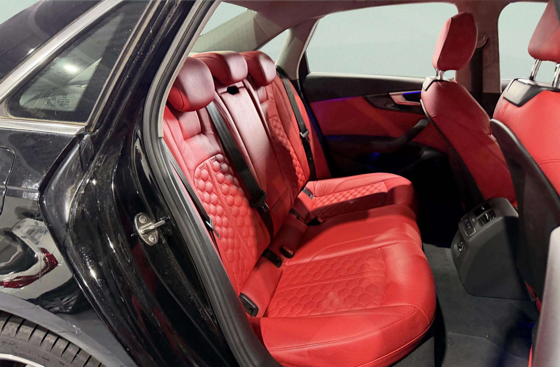 Audi A4 S line edition 2.0 TDI - foto 18