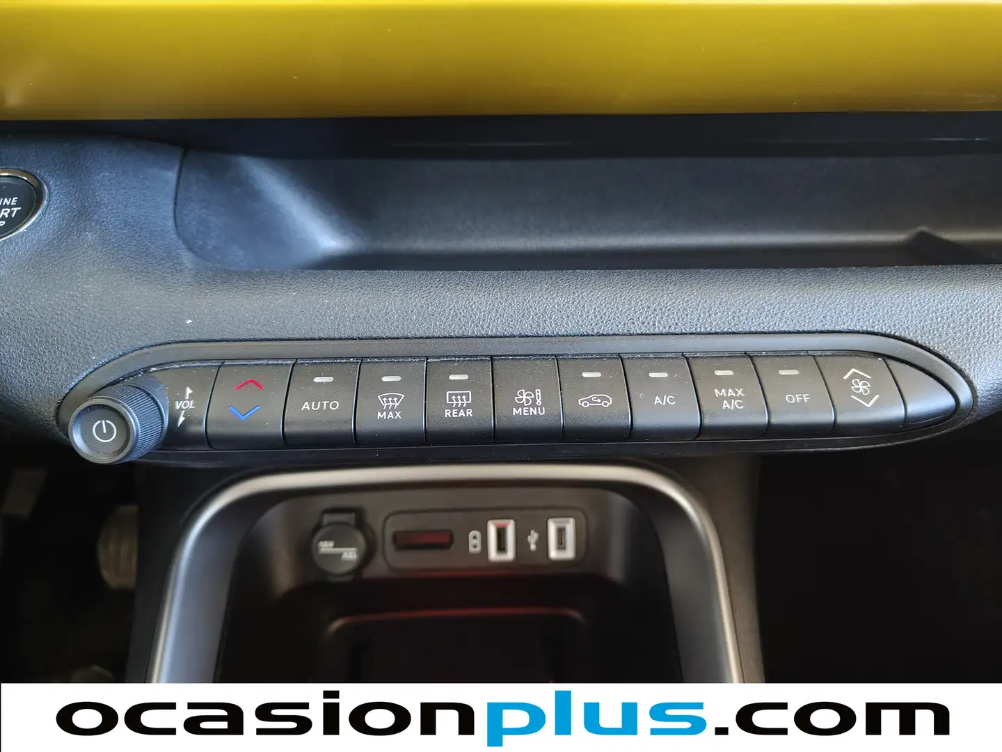 Foto Jeep Avenger Jeep Avenger 1.2 G Summit (100 CV)