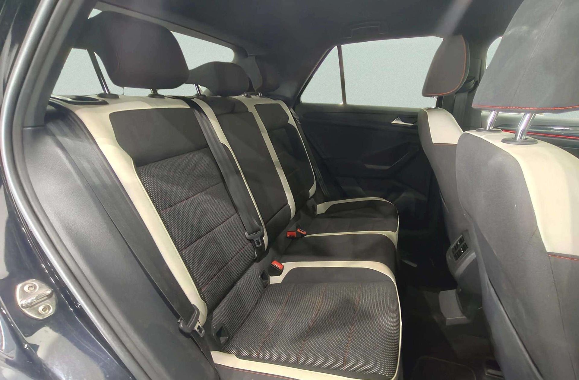 Volkswagen T-Roc Sport 1.5 TSI DSG - foto 21