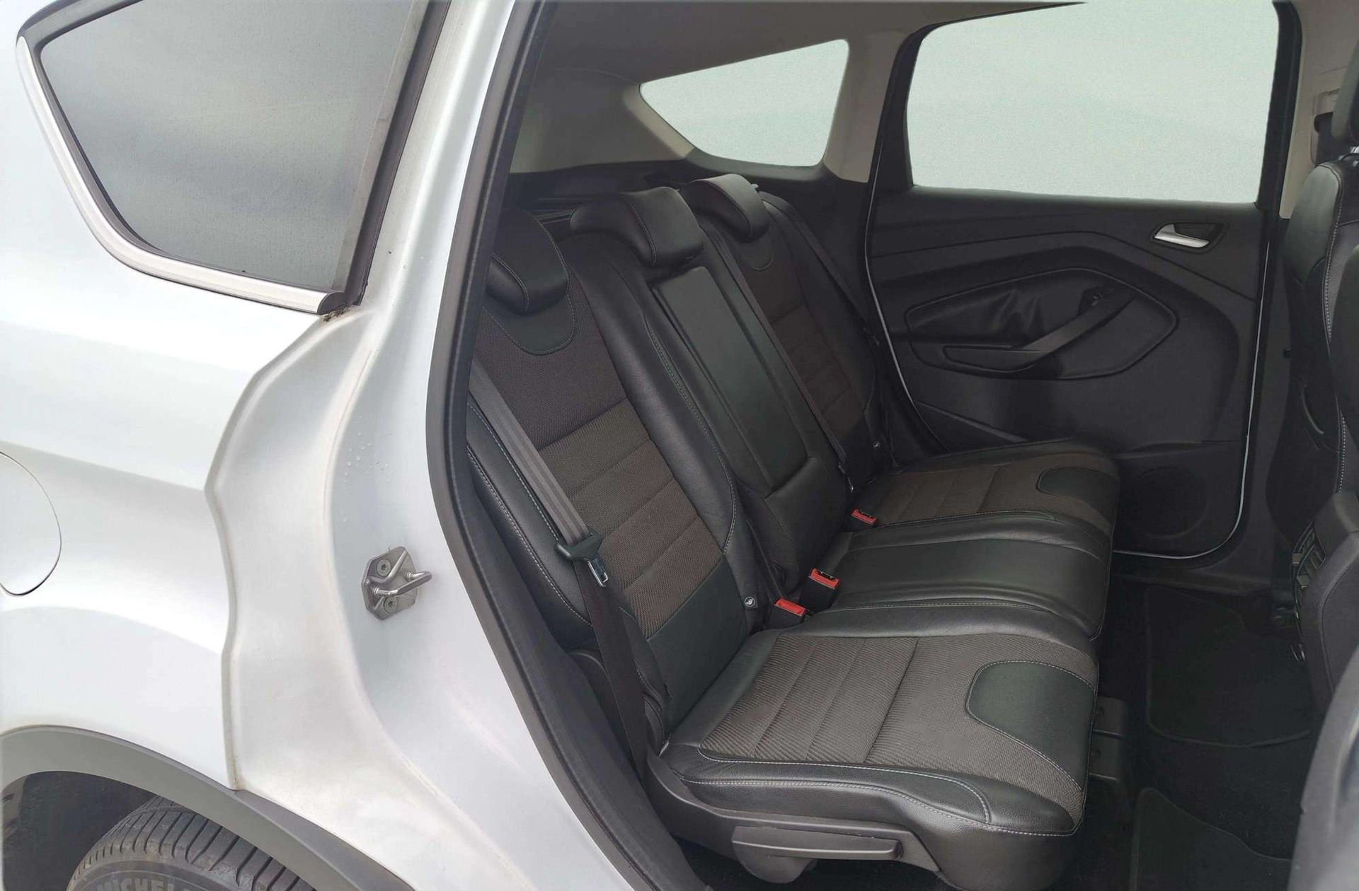 Ford Kuga 2.0 TDCi Titanium 4x2 - foto 15