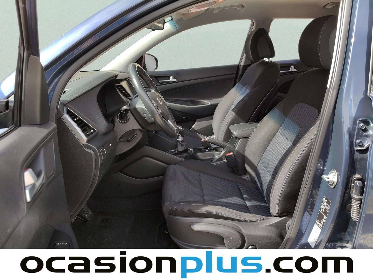 Foto asientos delanteros Hyundai Tucson Hyundai Tucson 1.6 GDI BlueDrive 25 Aniversario 4x2 (131 CV)
