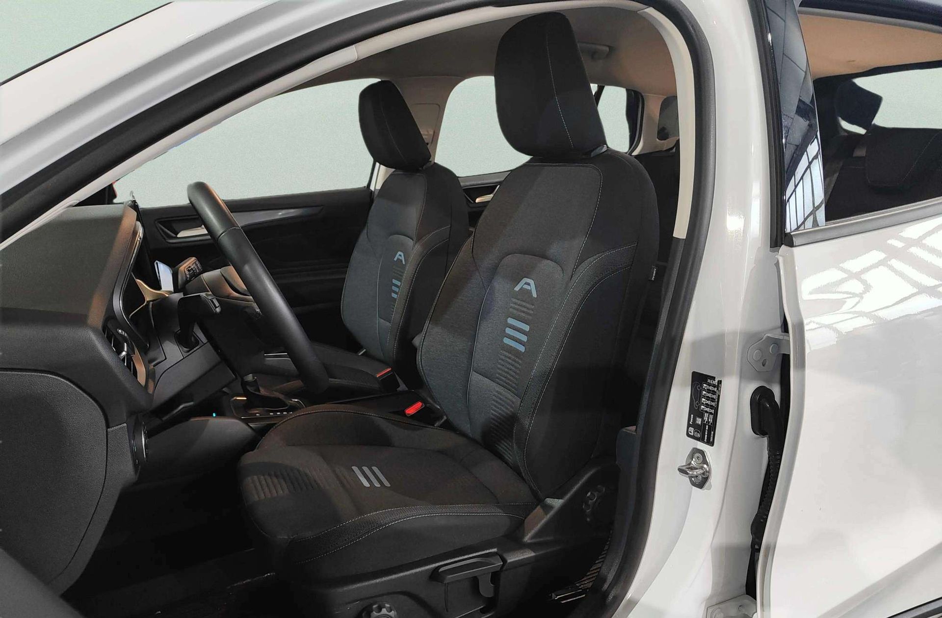 Ford Focus SportBreak 1.0 EcoBoost MHEV Active - foto 12