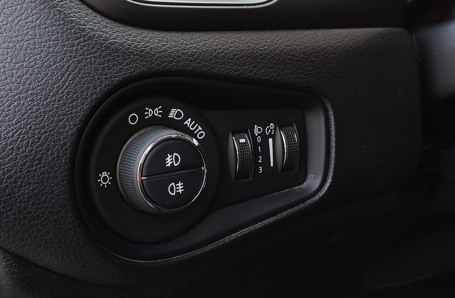 Jeep Renegade 1.0G Limited 4x2 - foto 25
