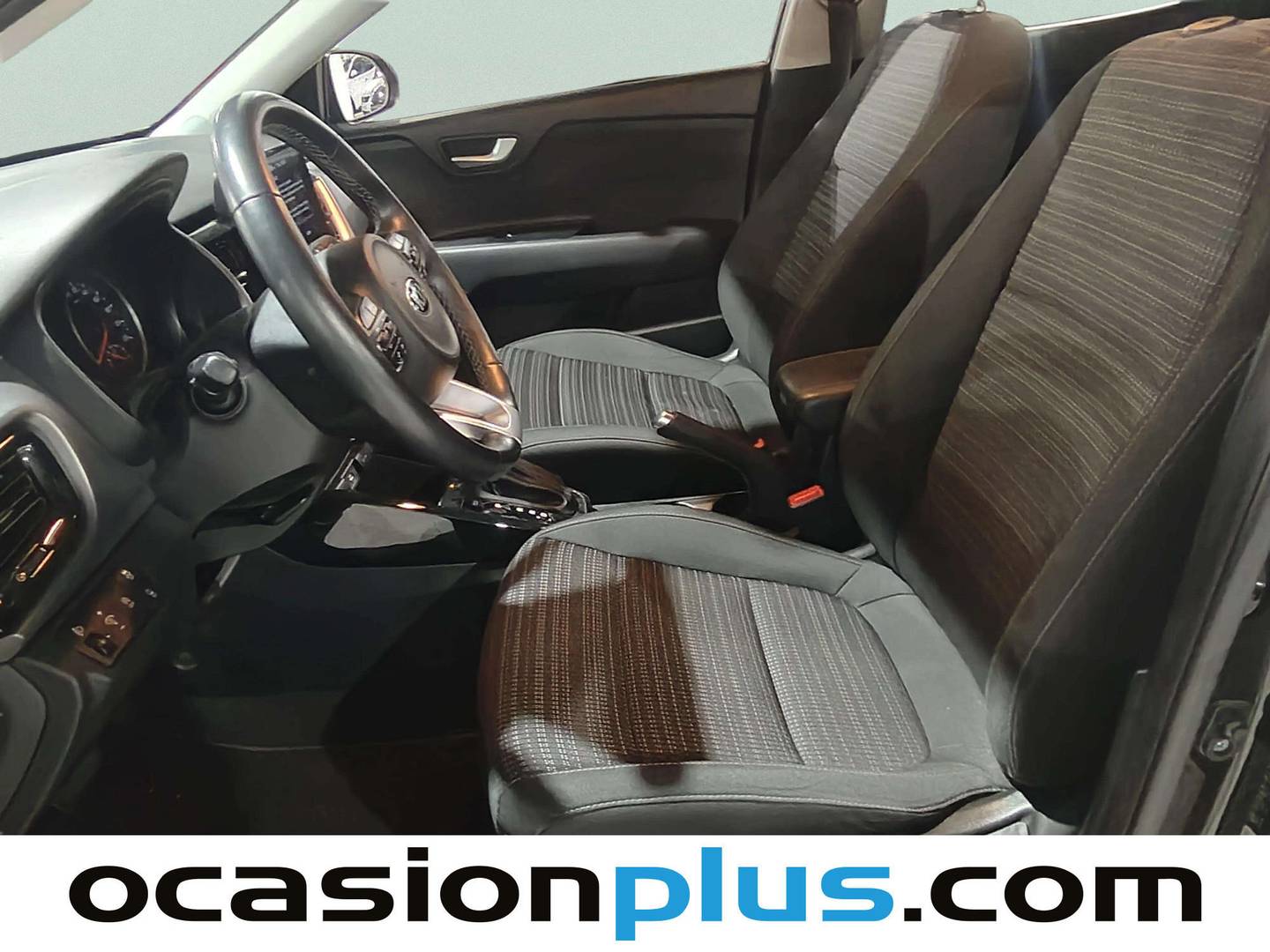 Foto asientos delanteros KIA Stonic Kia Stonic 1.0 T-GDi MHEV Drive DCT (120 CV)
