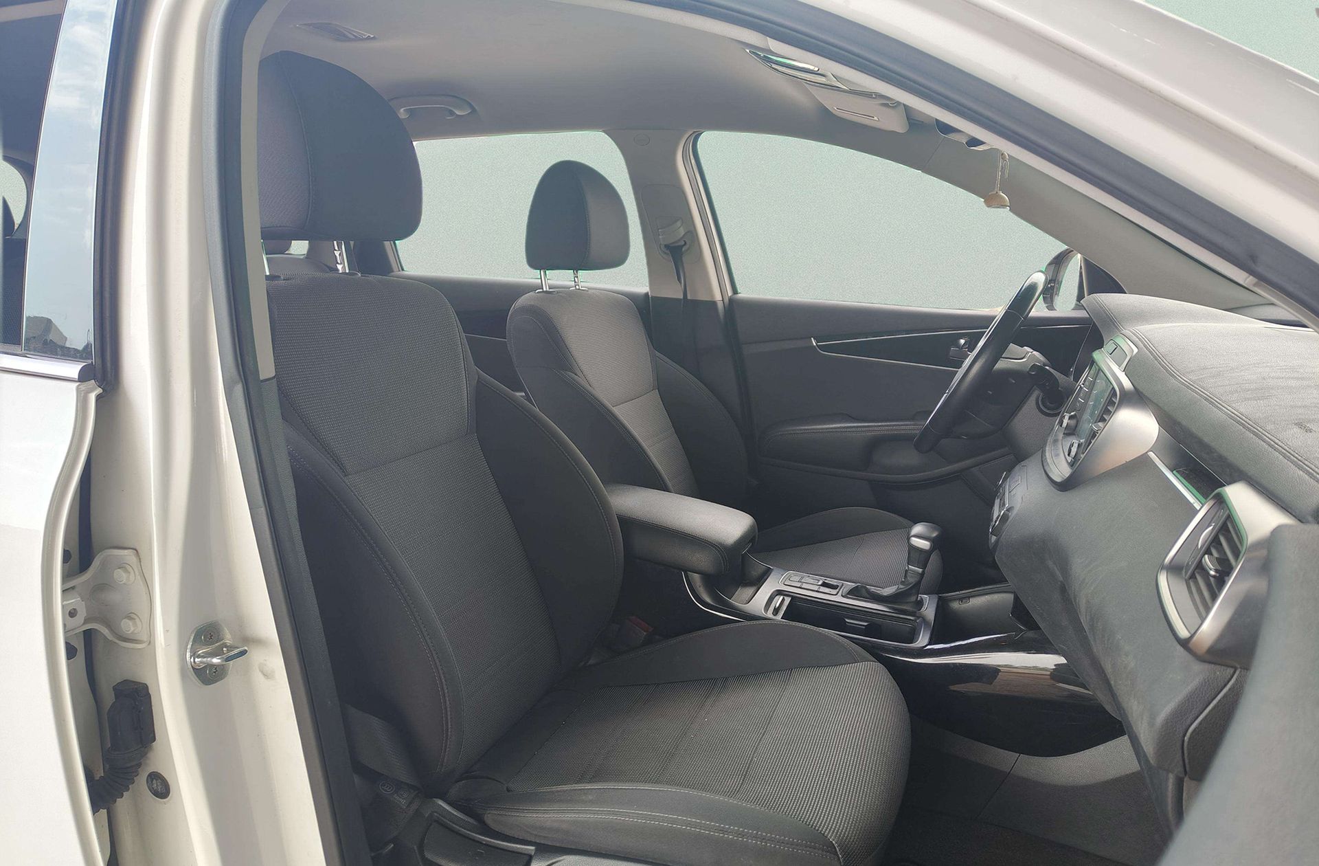 Kia Sorento 2.2 CRDi Drive 4x2 7 plazas - foto 18