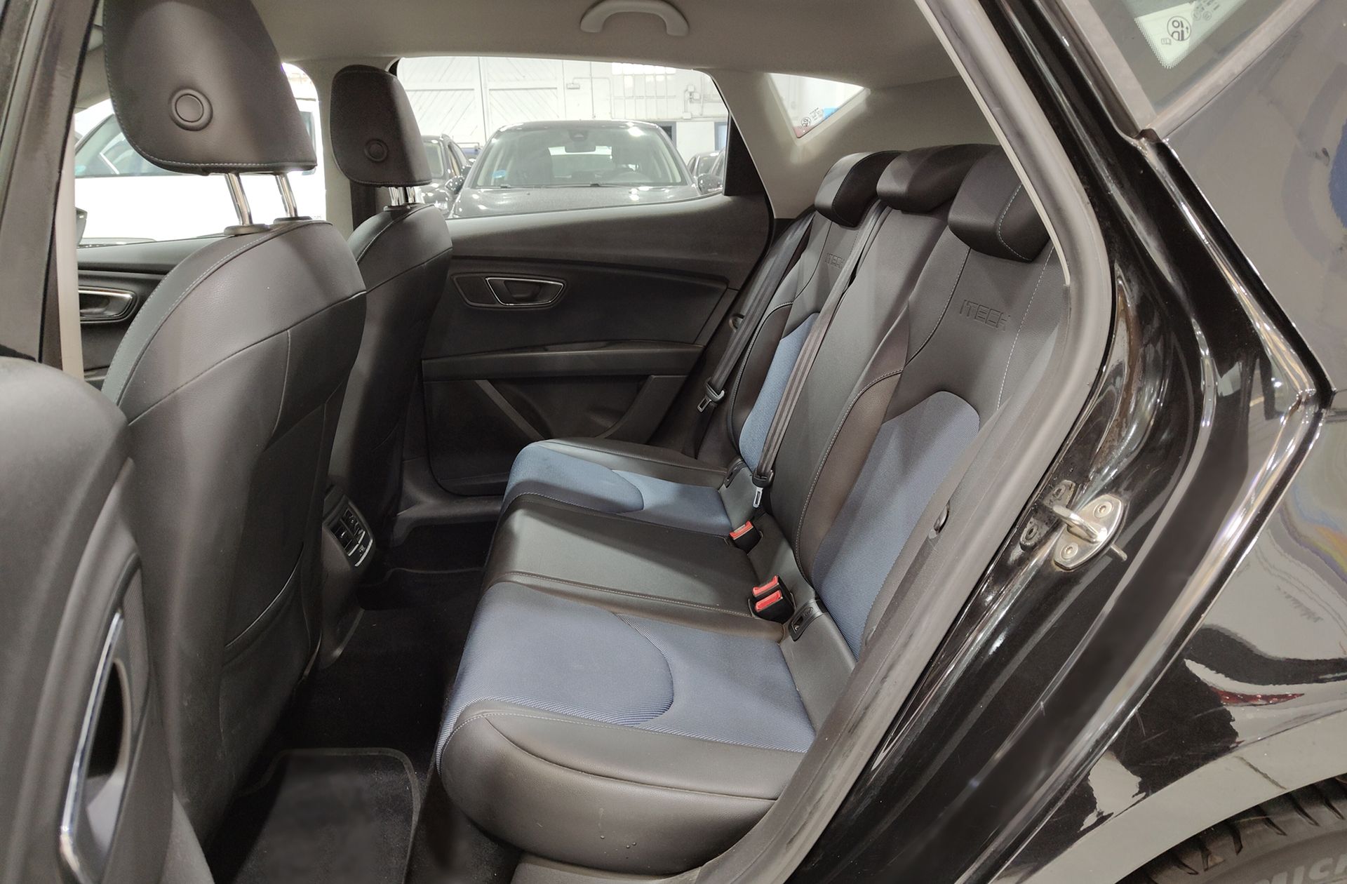 SEAT León 1.6 TDI Style Connect - foto 12