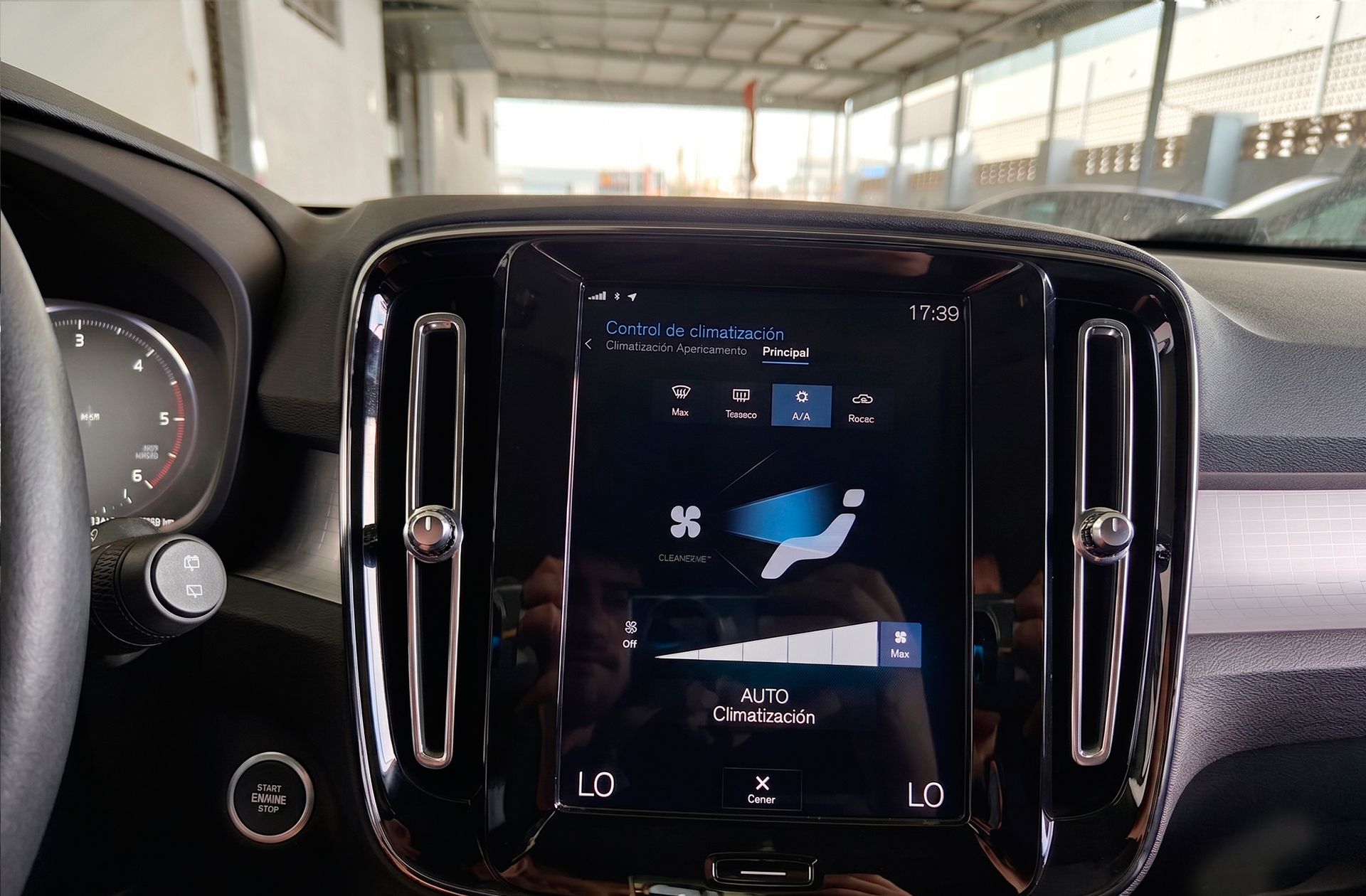 Volvo XC40 D3 Business Plus - foto 34