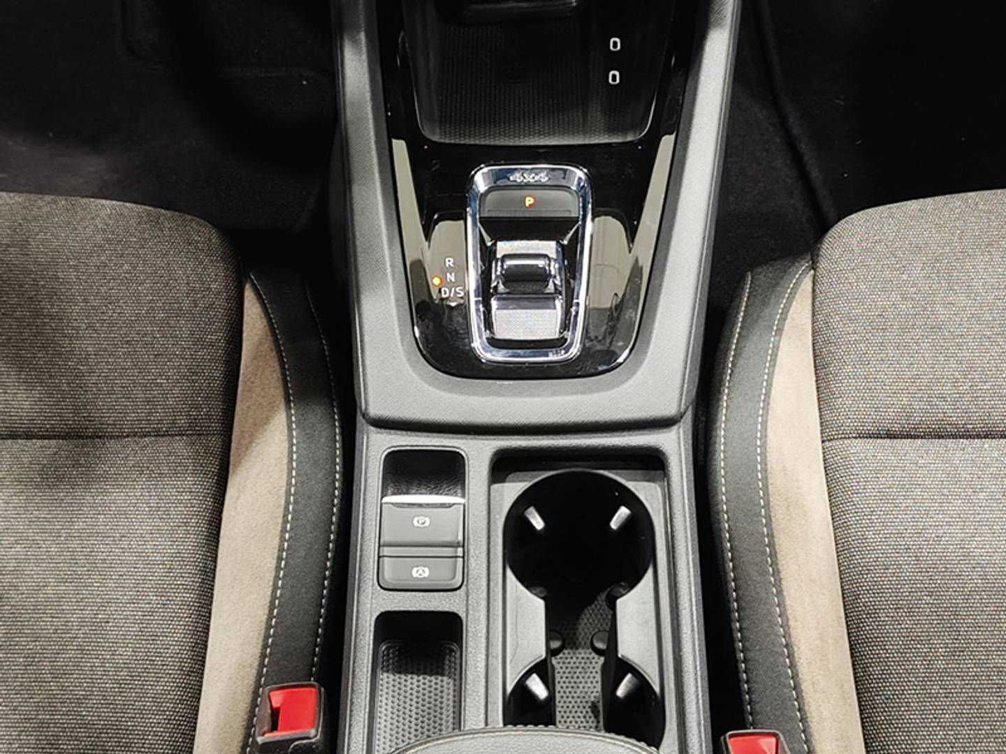 Foto Skoda Octavia Skoda Octavia Combi 2.0 TDI Scout Last Edition 4x4 DSG (150 CV)