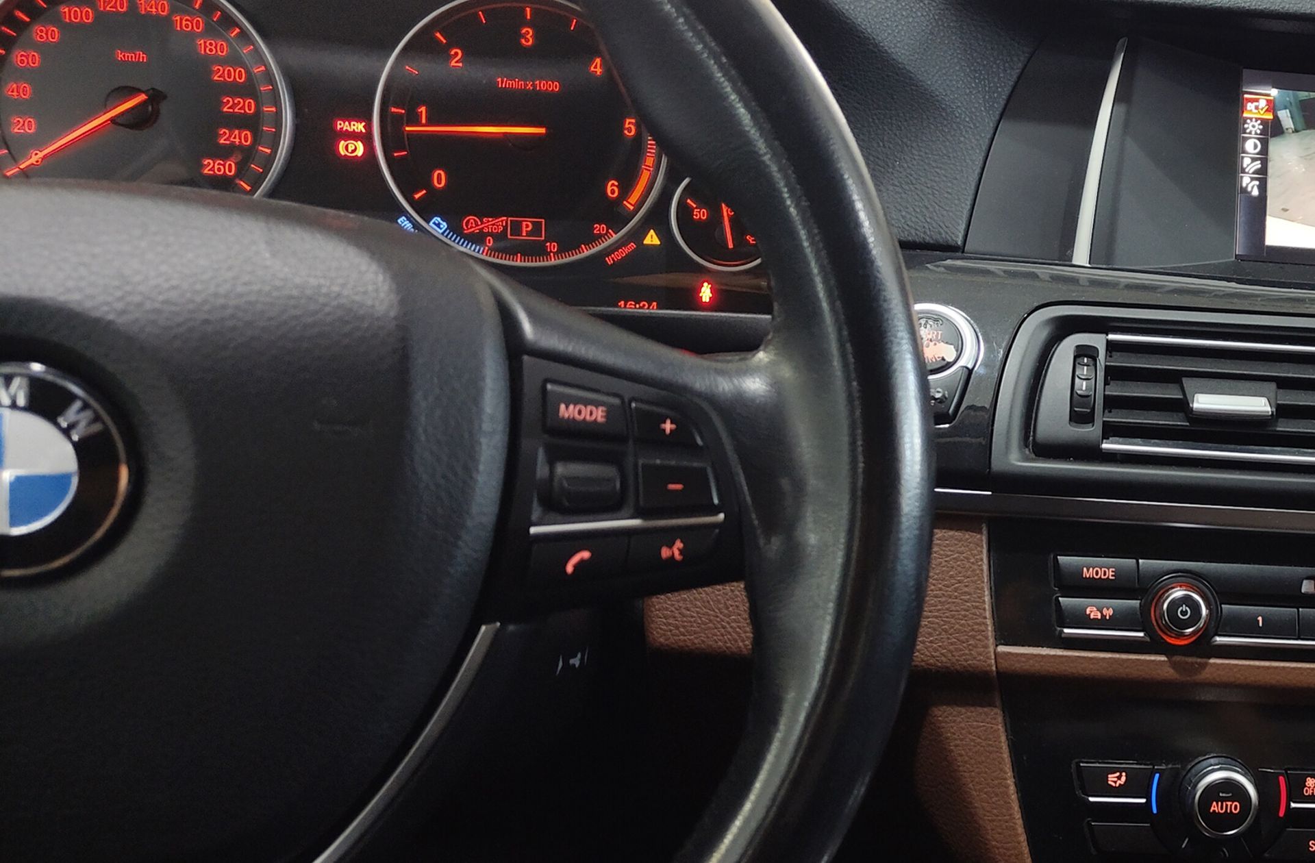 BMW Serie 5 520d - foto 28