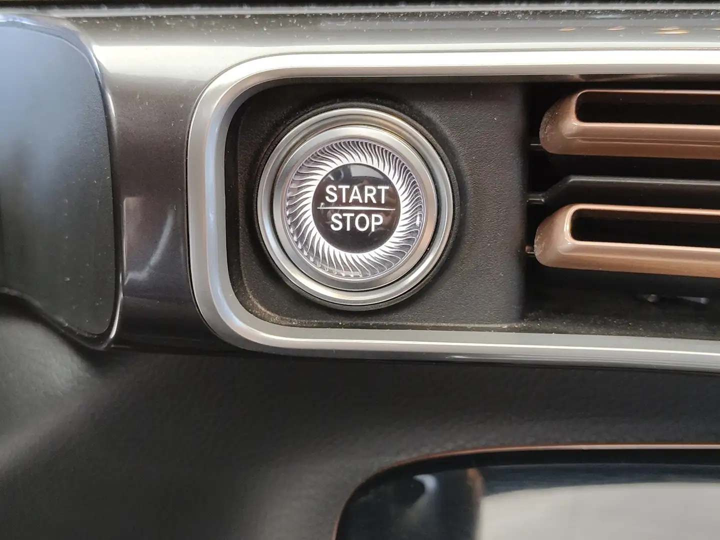 Foto Mercedes EQC Mercedes-Benz EQC SUV EQC SUV 400 4Matic (408 CV)