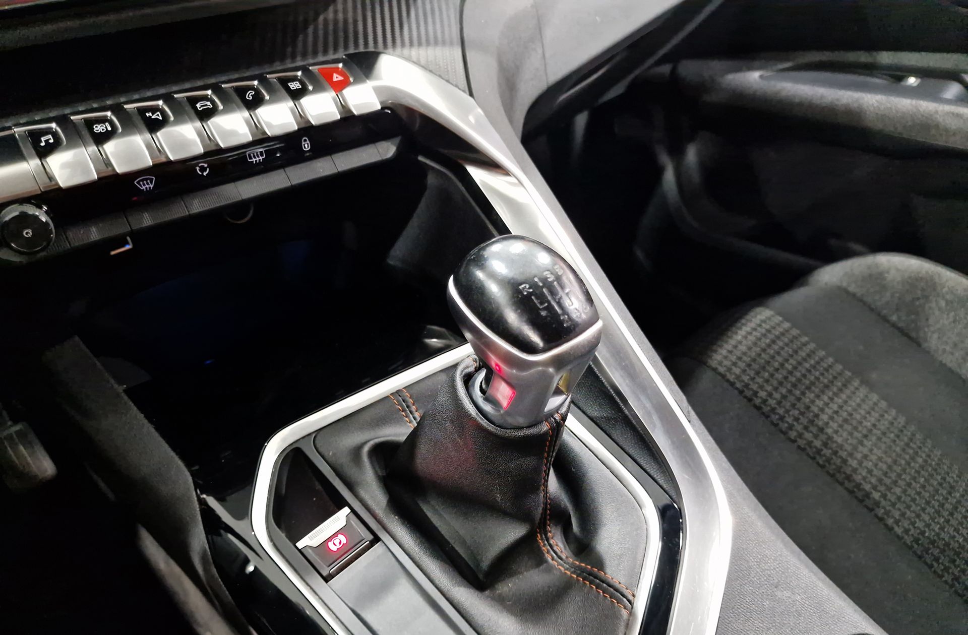 Peugeot 3008 PureTech 130 Active - foto 5