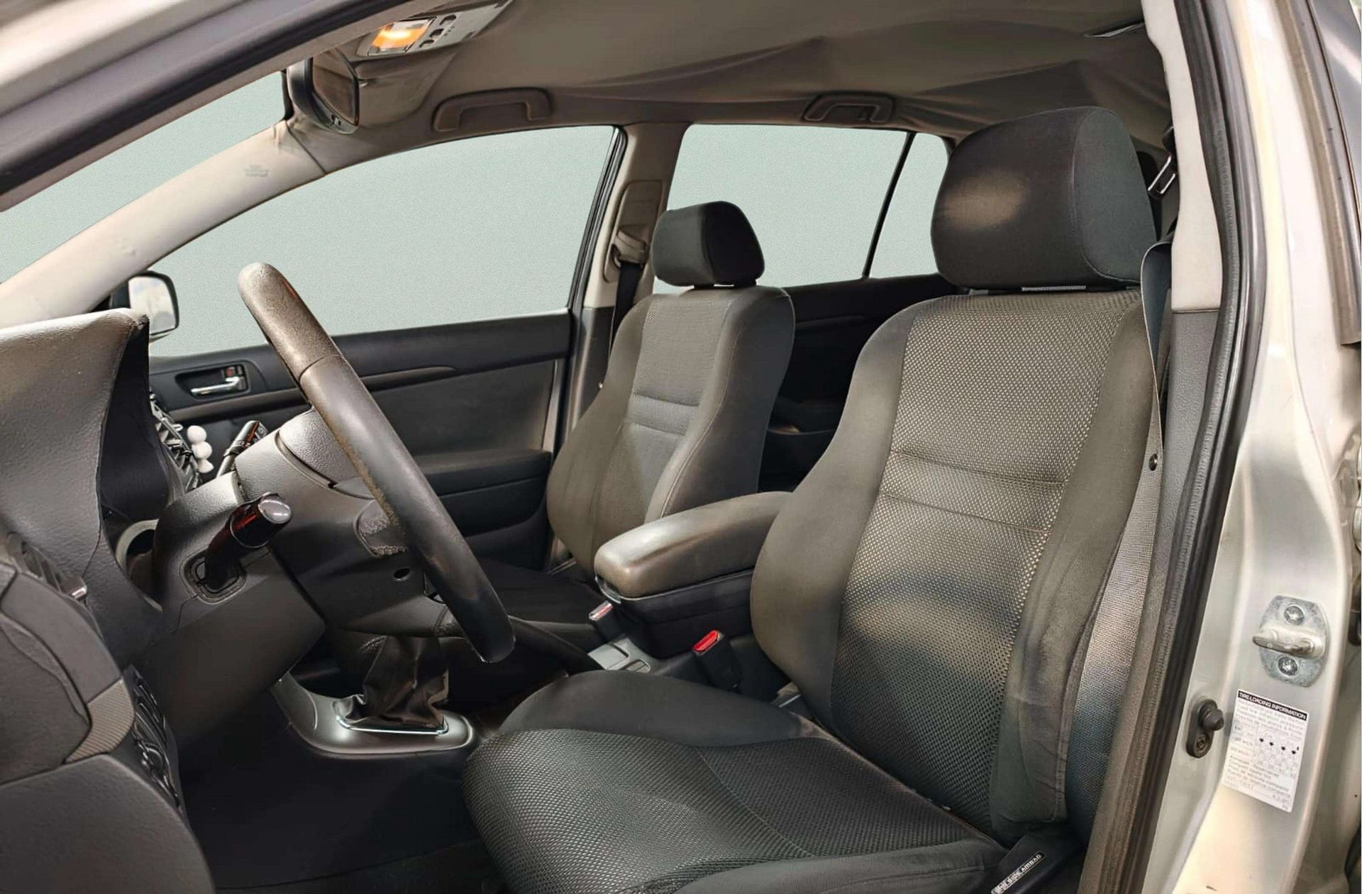 Toyota Avensis 2.0 D-4D Wagon Sol - foto 8