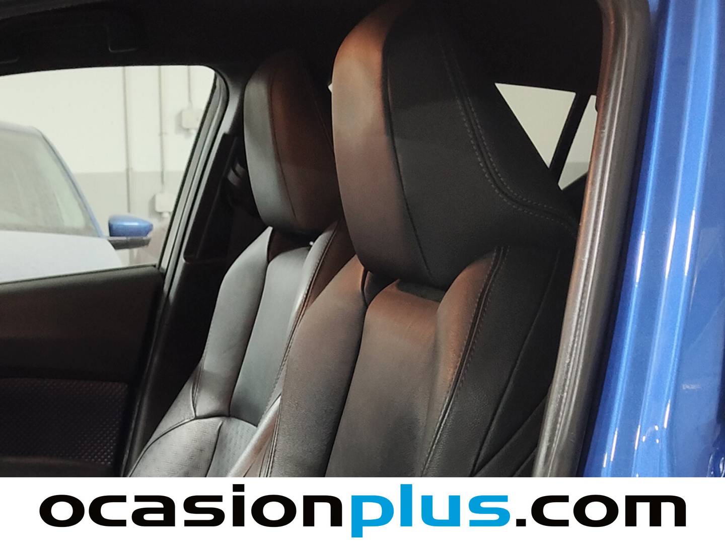 Extras y acabados del Toyota C-HR Toyota C-HR 1.8 125H Dynamic Plus (122 CV)