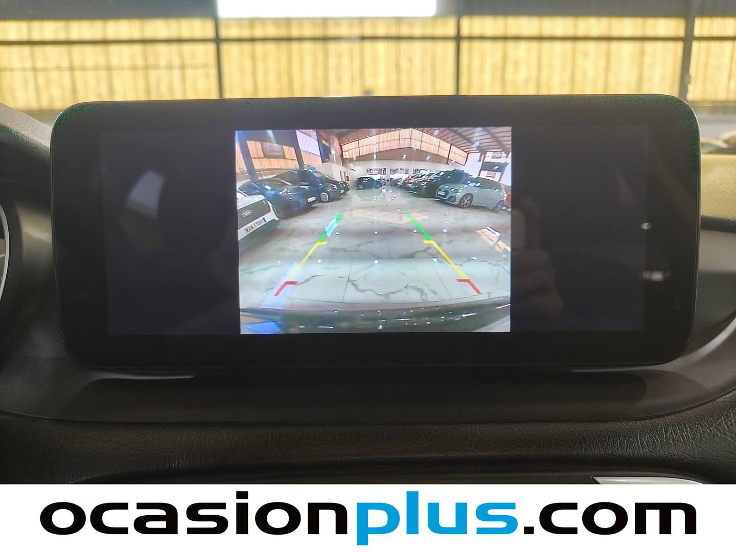 Extras y acabados del Fiat Tipo Fiat Tipo 1.0 Cross (100 CV)