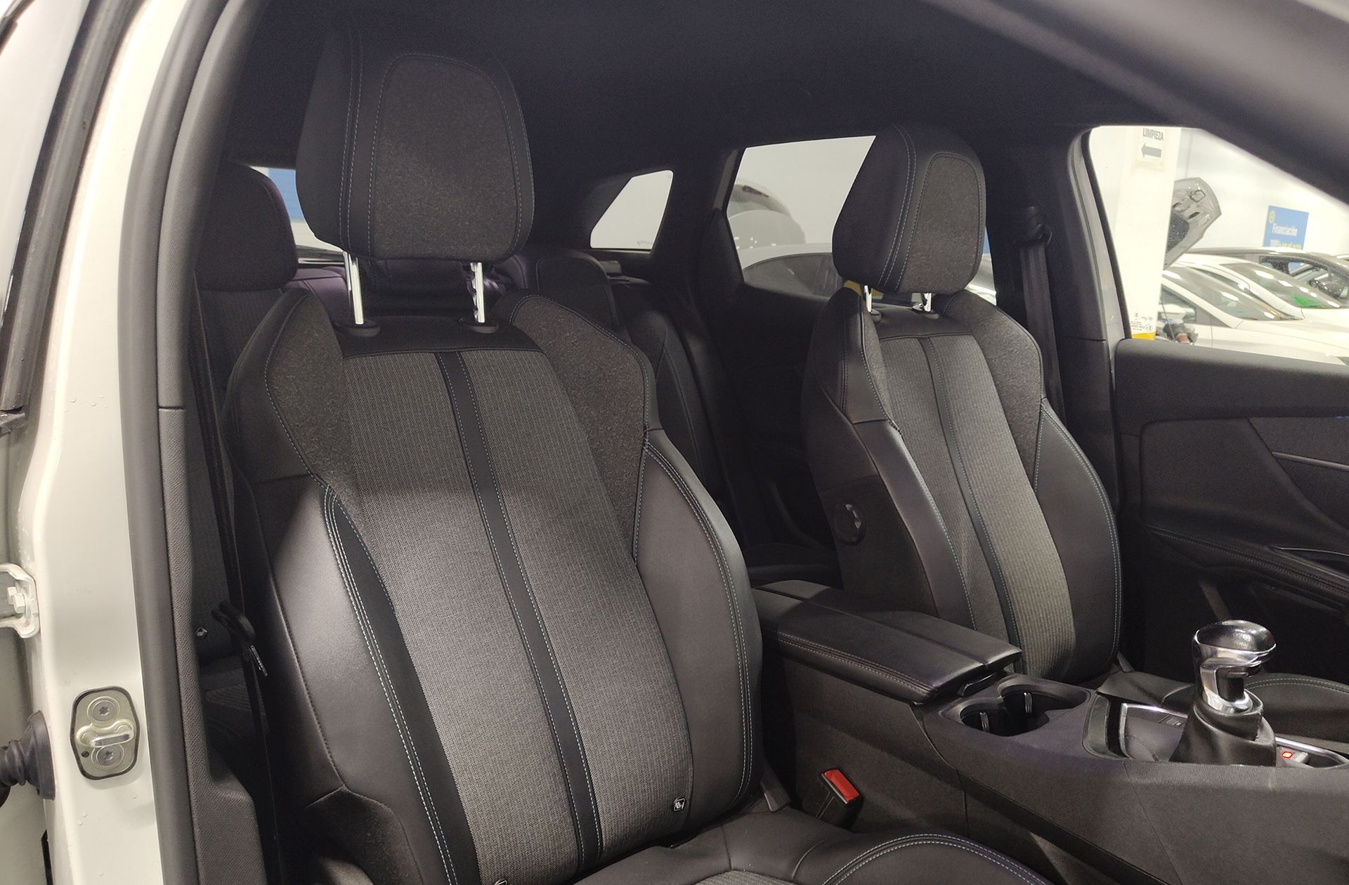 Peugeot 3008 PureTech 130 Allure Pack - foto 17