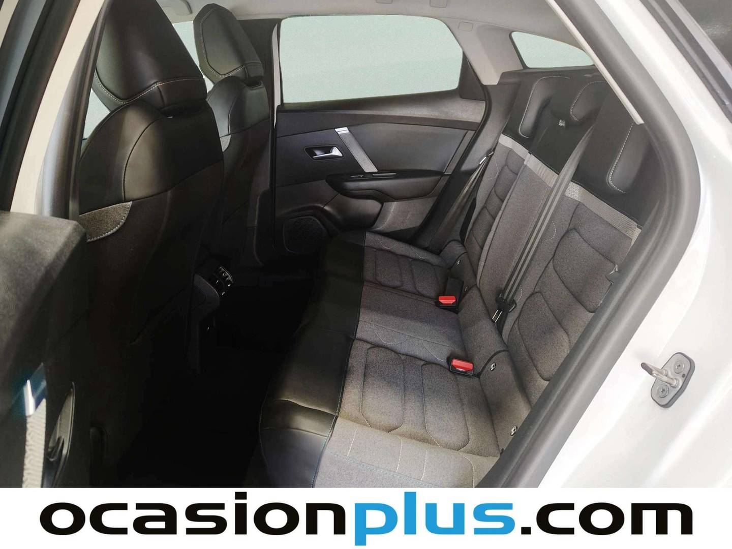 Foto asientos traseros Citroën C4 Citroën C4 BlueHDi 130 S&S Feel Pack EAT8 (130 CV)