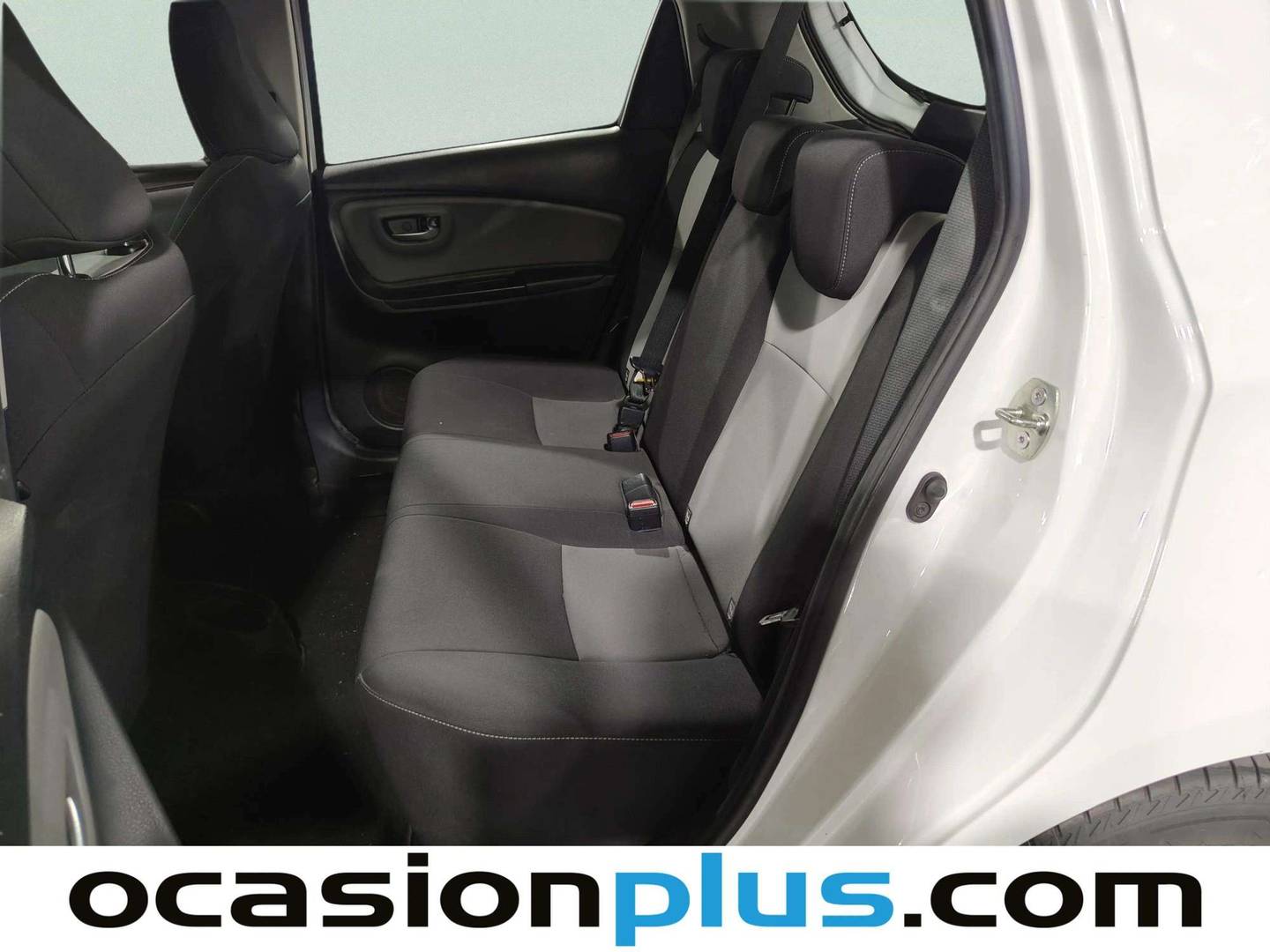 Foto asientos traseros Toyota Yaris Toyota Yaris 1.5 Active Tech (111 CV)