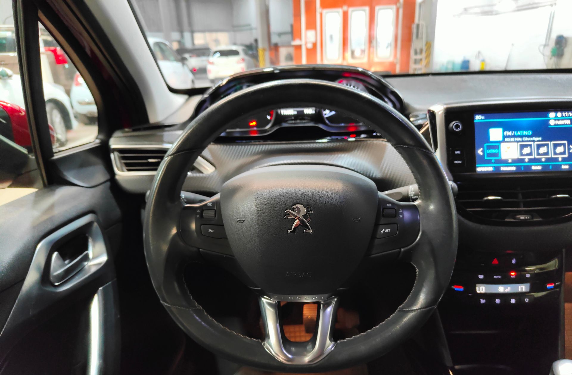 Peugeot 2008 PureTech 130 Allure - foto 24