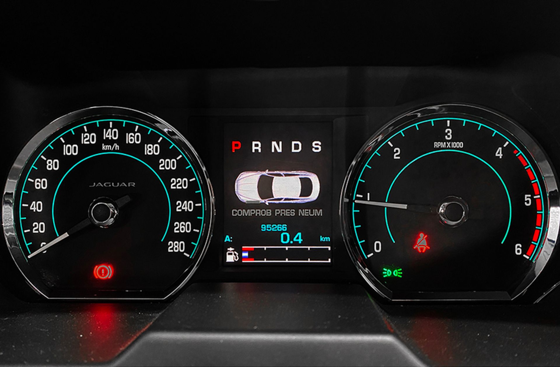 Jaguar XF 2.2 Diesel Luxury - foto 29