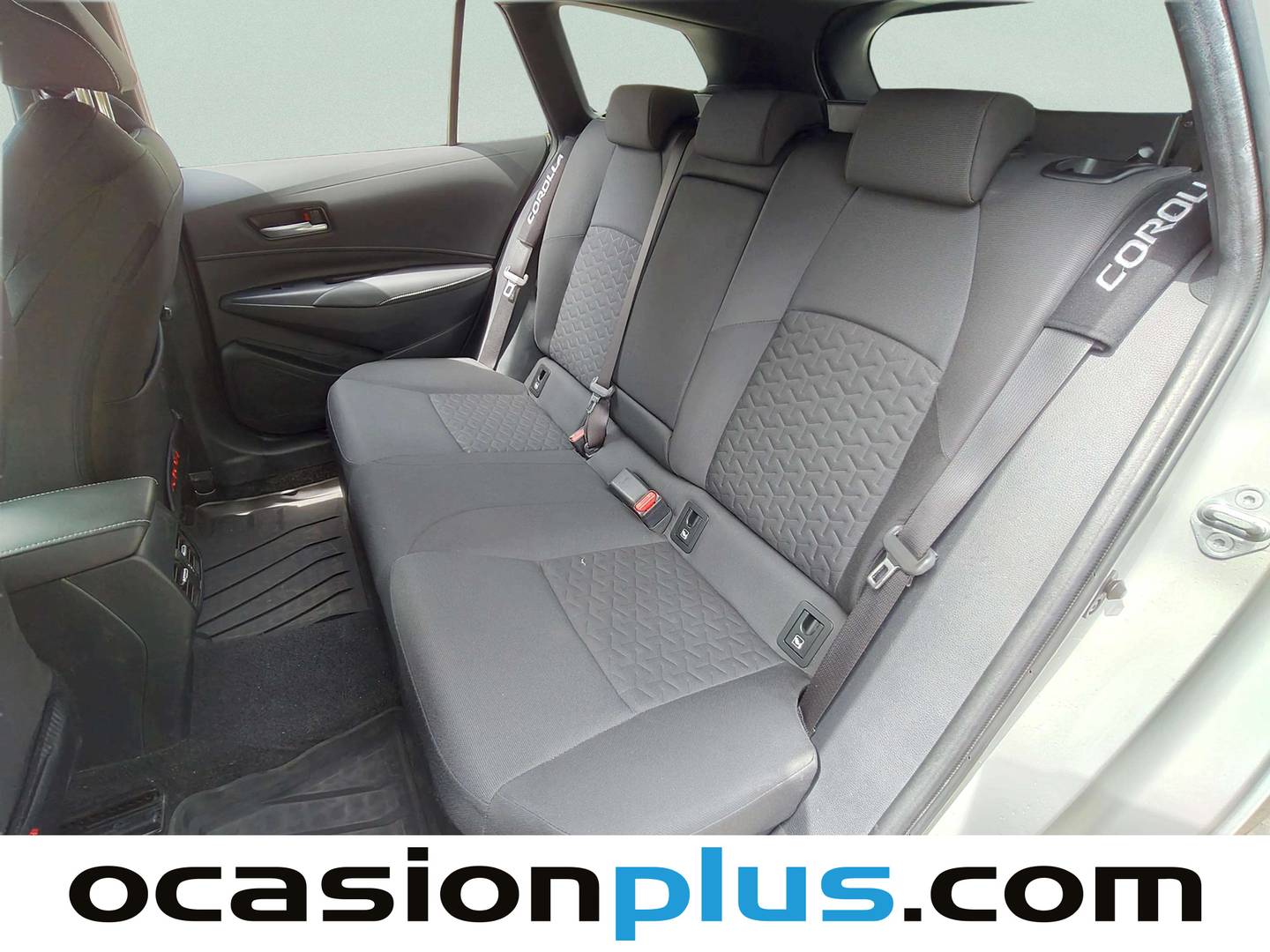 Foto asientos traseros Toyota Corolla Toyota Corolla Touring Sports 180H Feel! E-CVT (180 CV)
