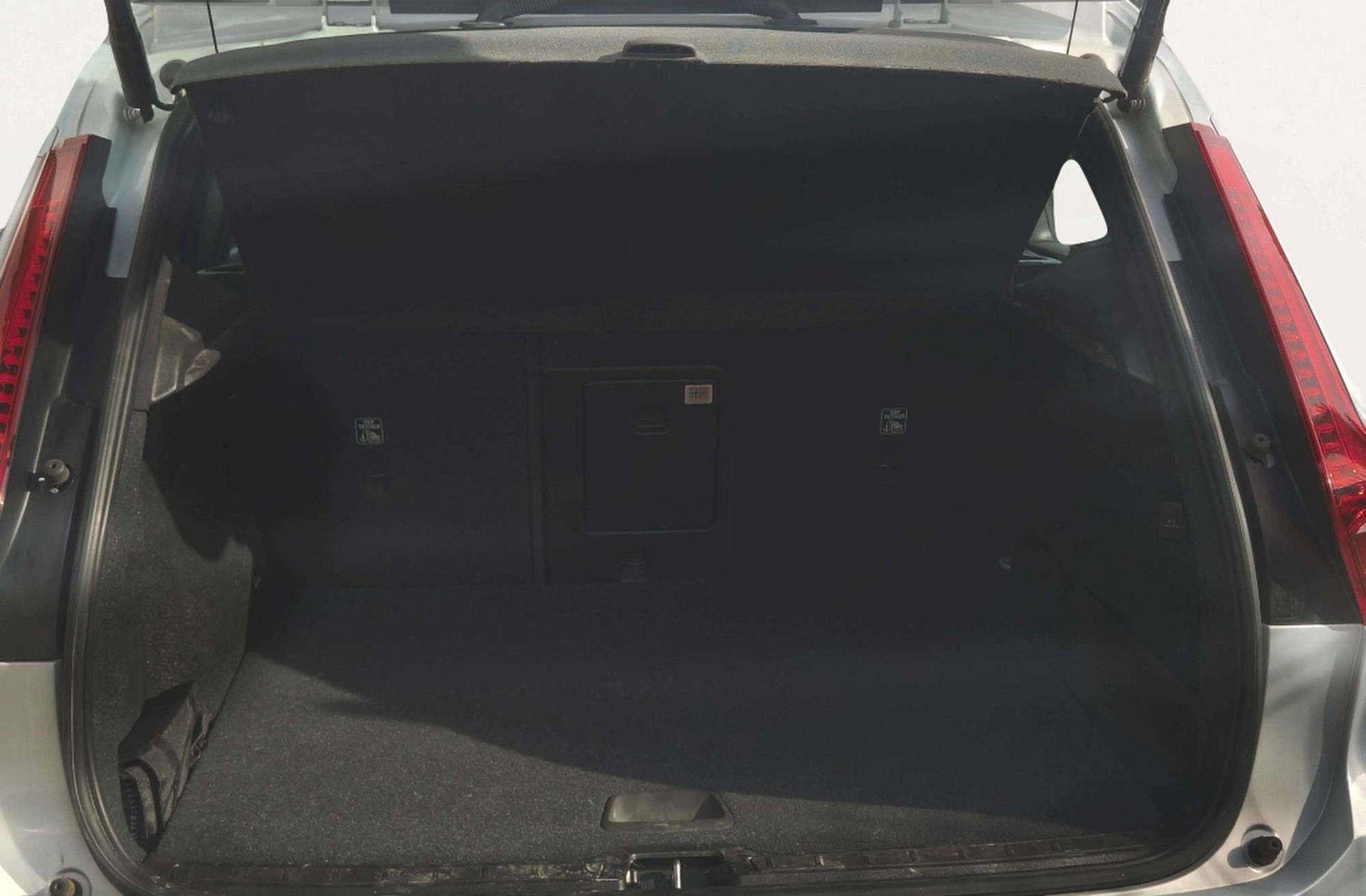 Volvo XC40 D4 Business Plus AWD - foto 17