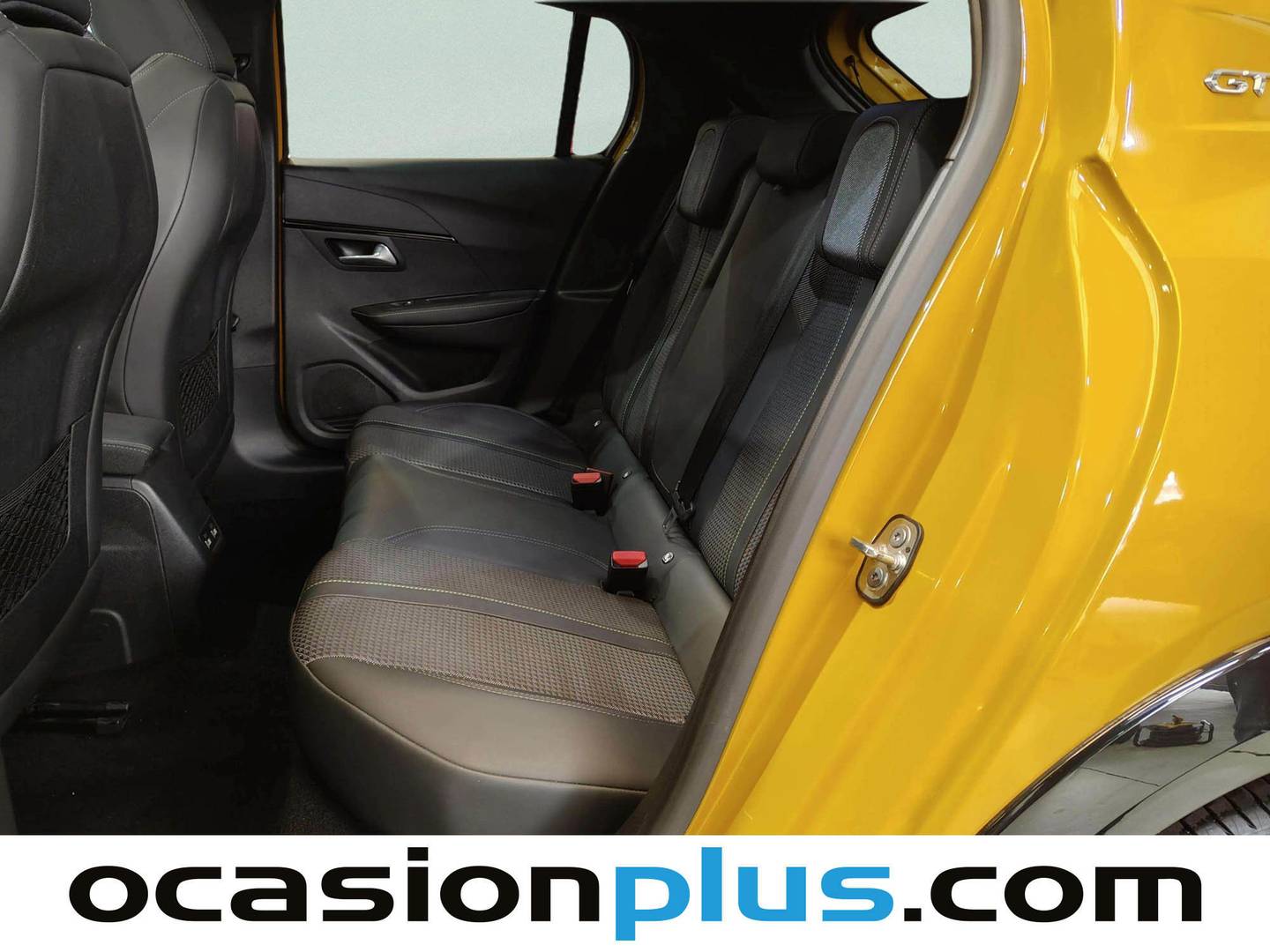 Foto asientos traseros Peugeot 208 Peugeot 208 PureTech 130 GT EAT8 (130 CV)
